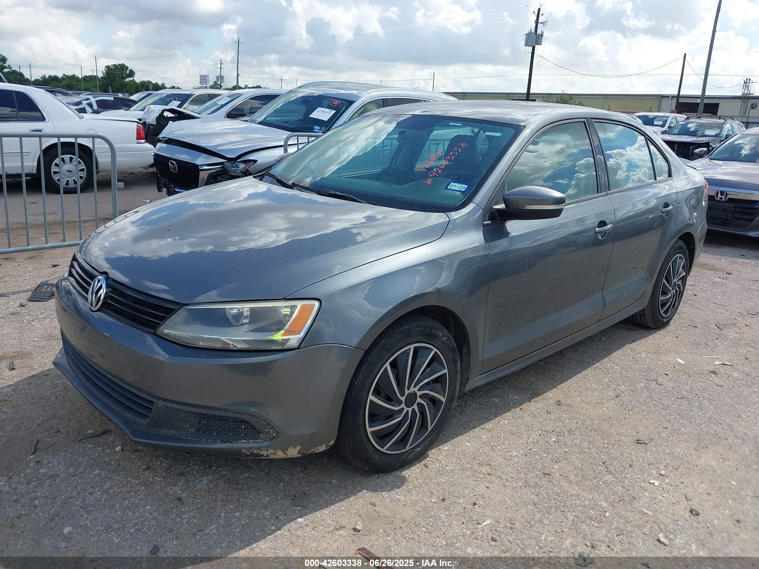 VOLKSWAGEN JETTA image 2