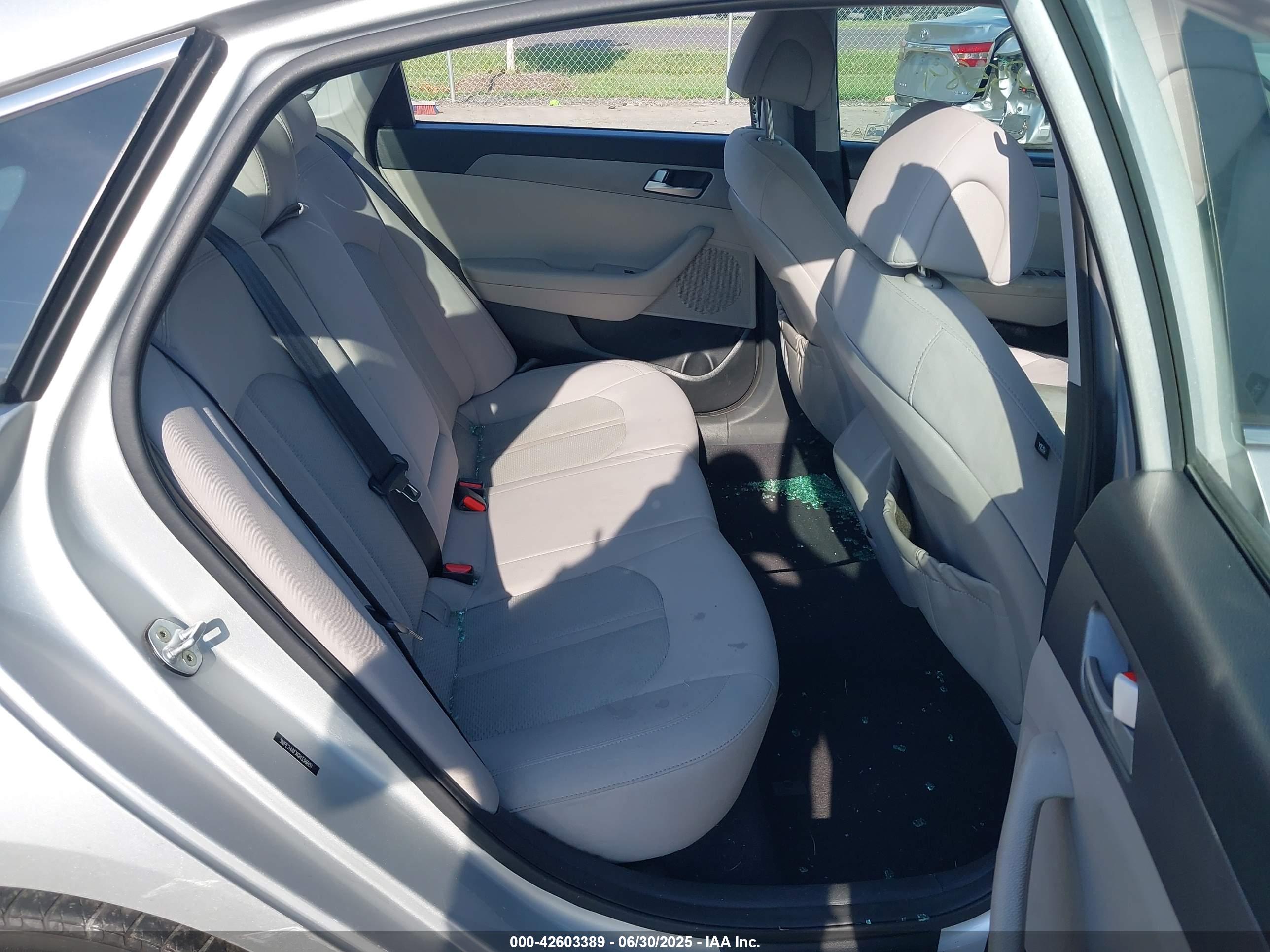 HYUNDAI SONATA image 8