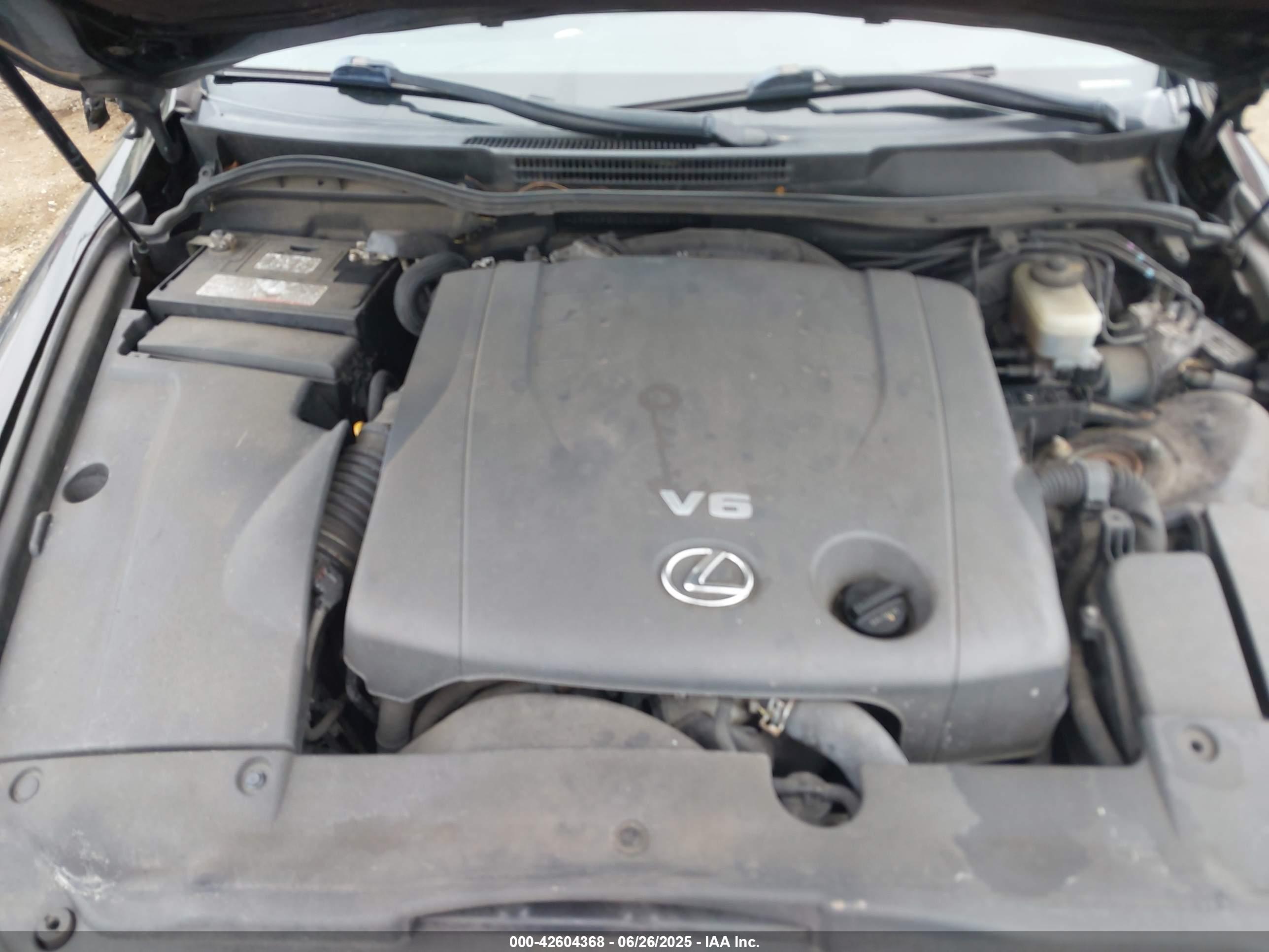 LEXUS IS image 10