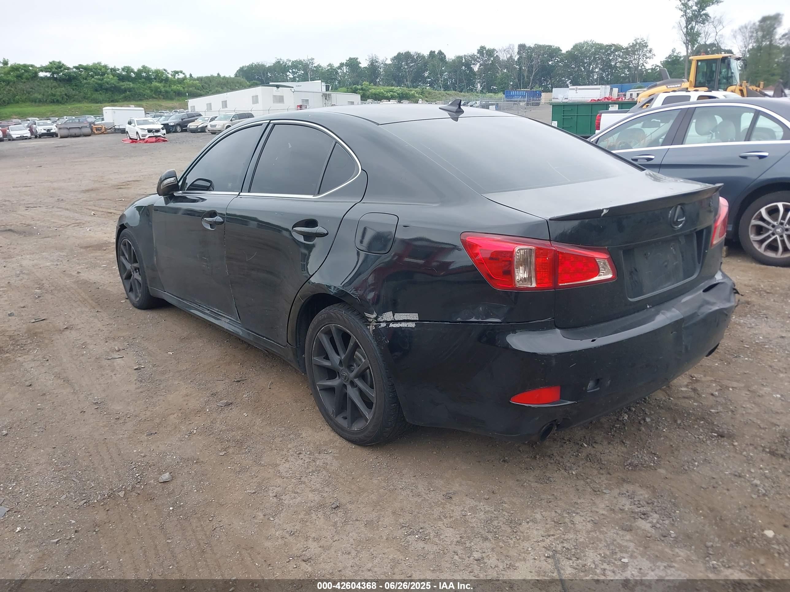 LEXUS IS image 3