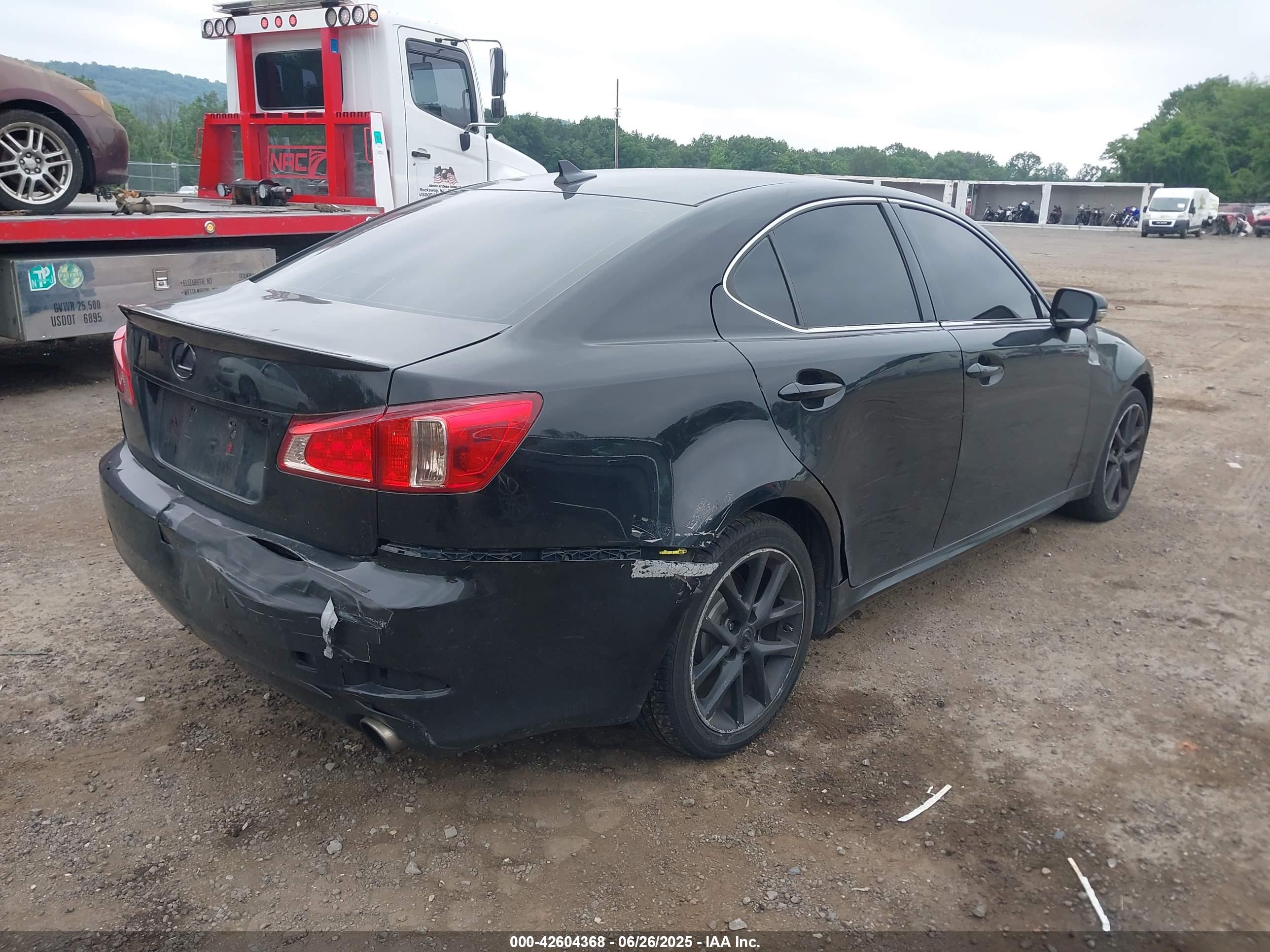 LEXUS IS image 4