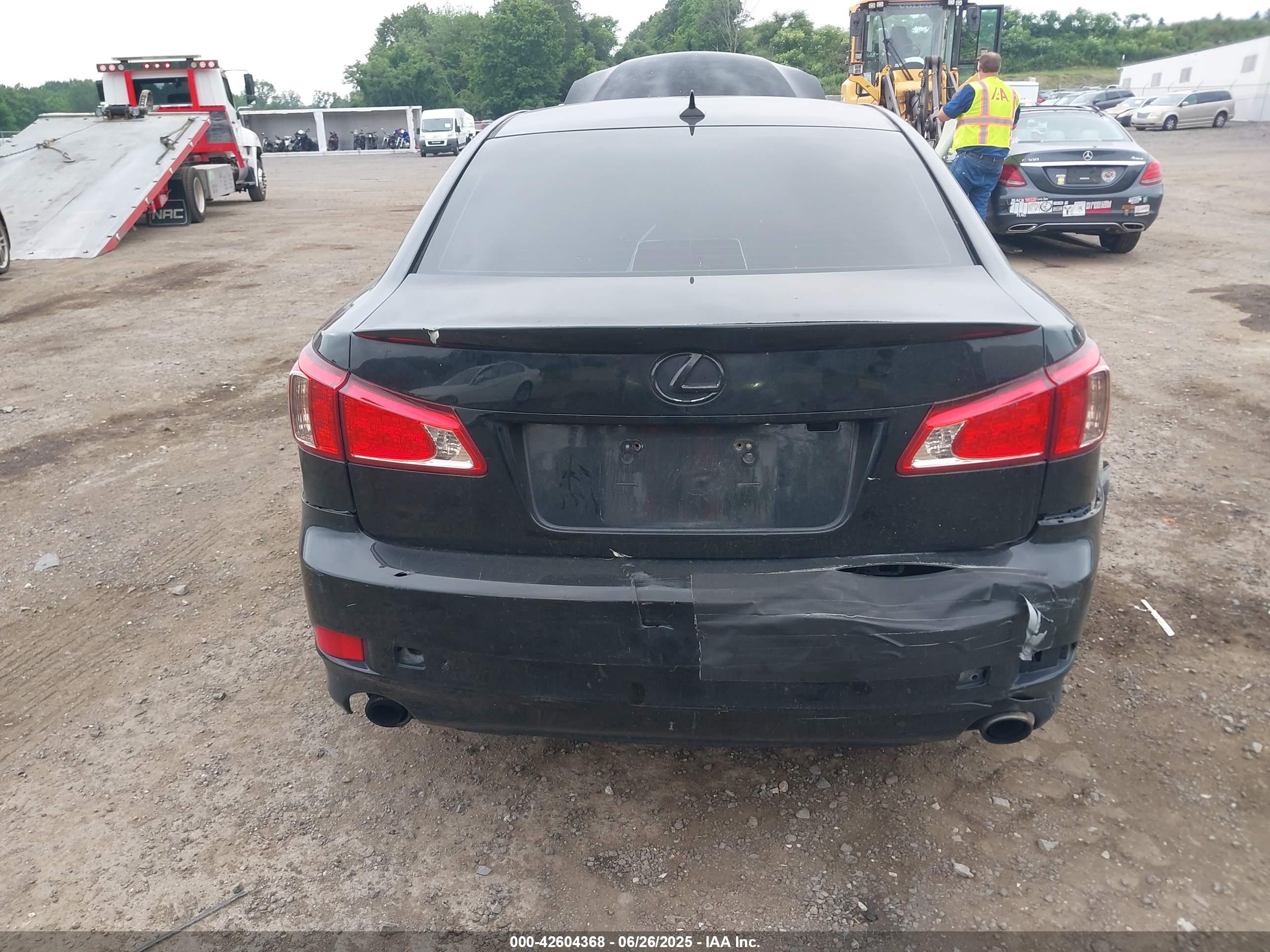 LEXUS IS image 6
