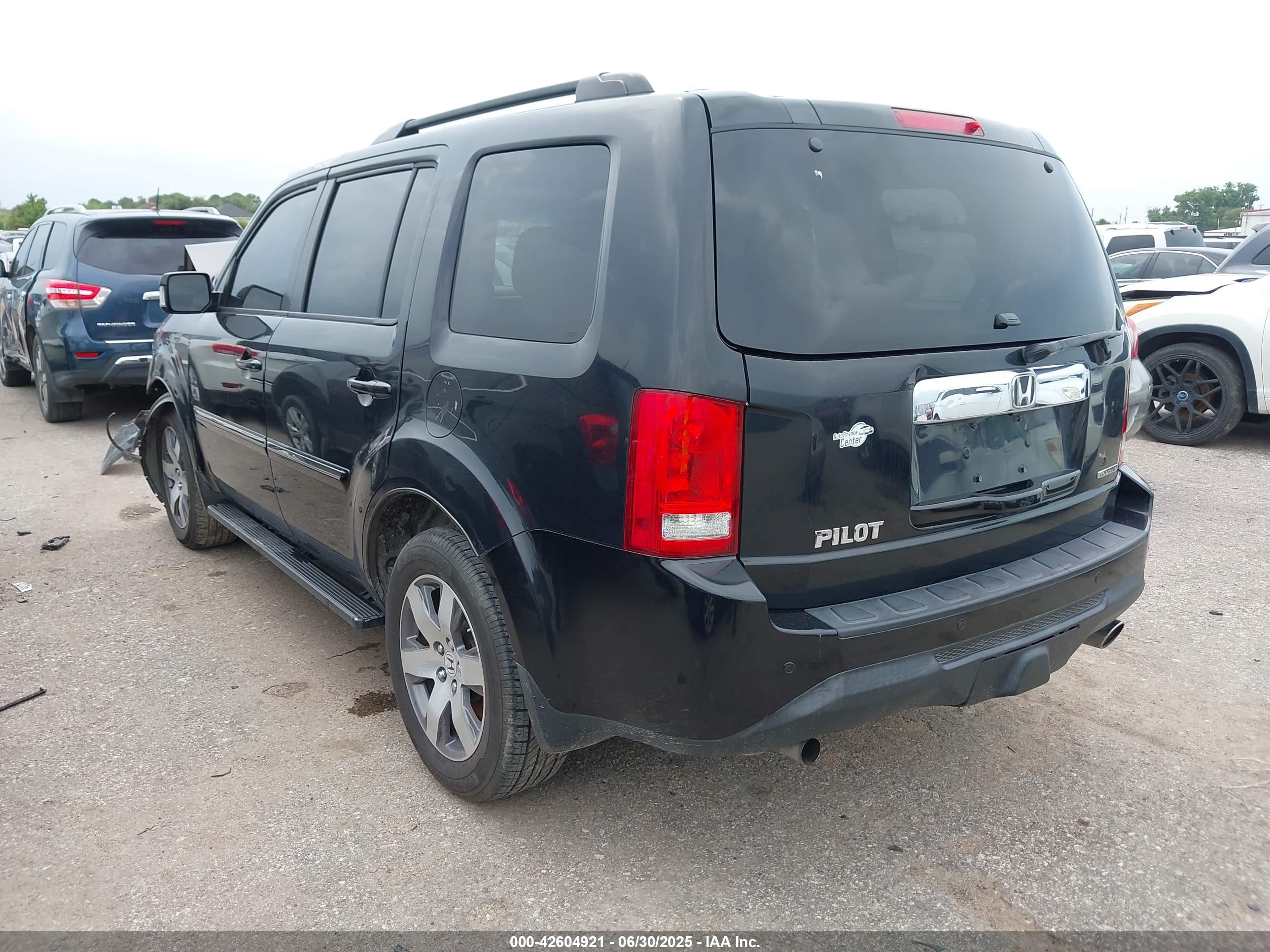 HONDA PILOT image 3