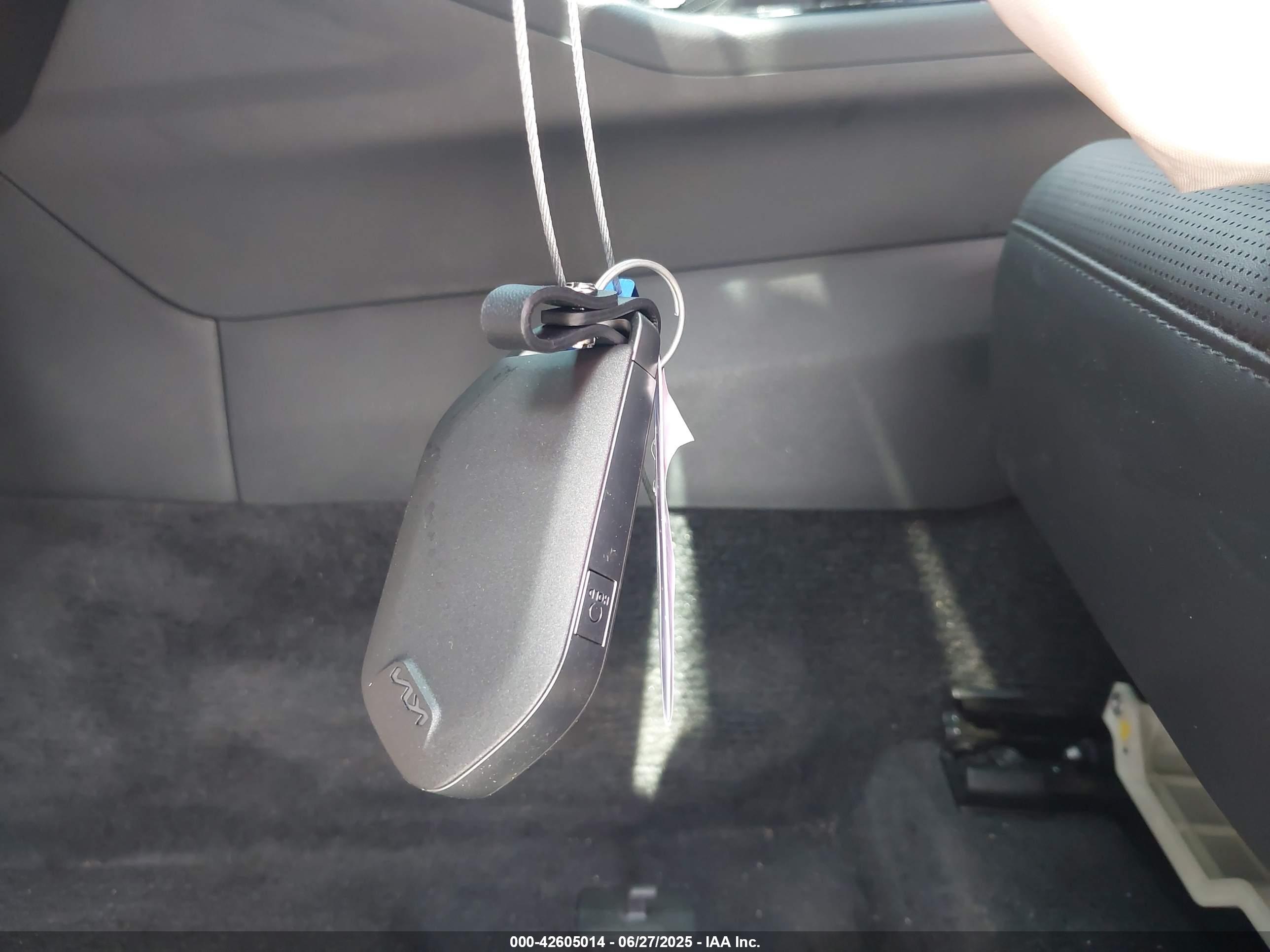 KIA K5 image 11