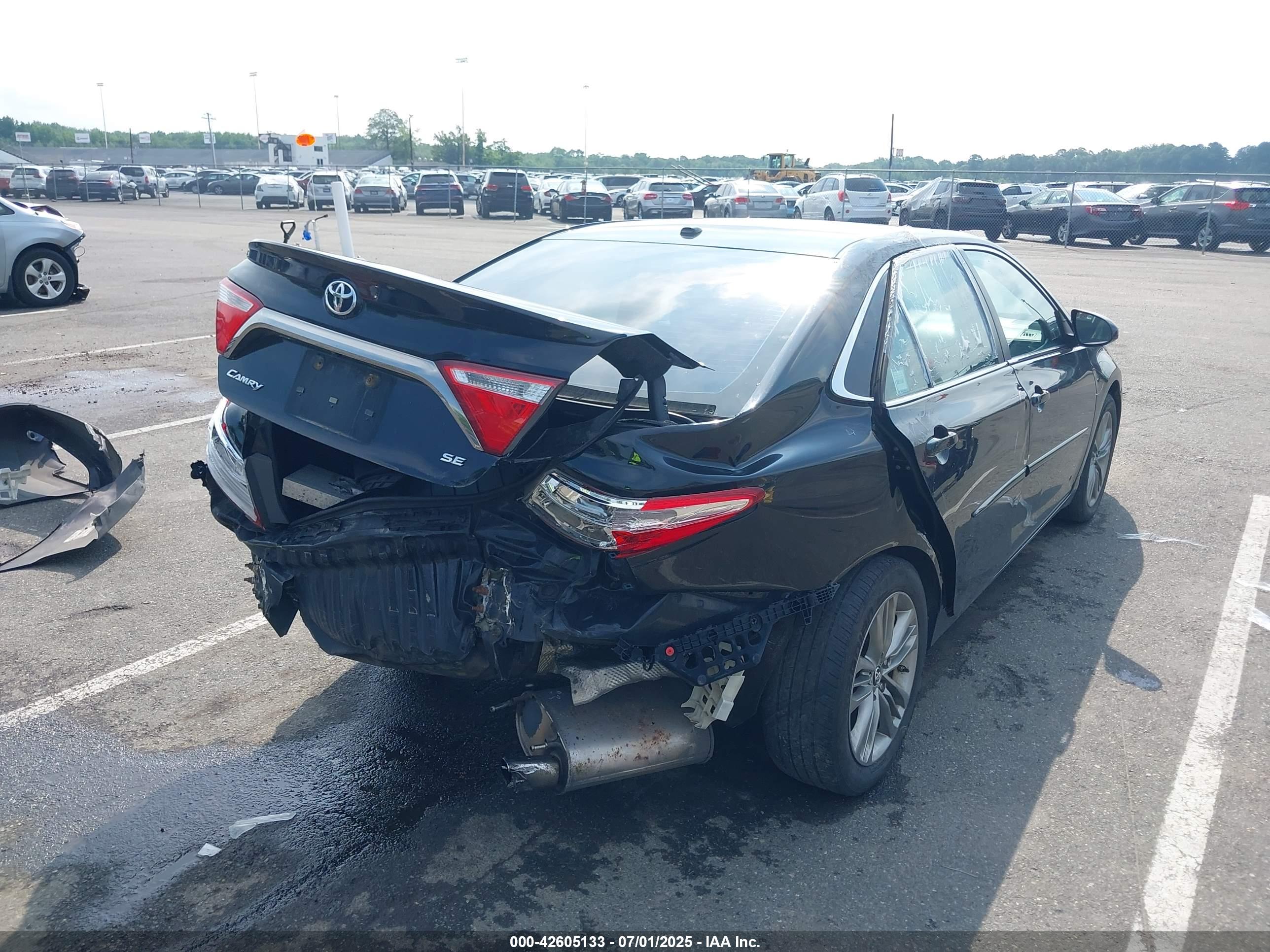 TOYOTA CAMRY image 4
