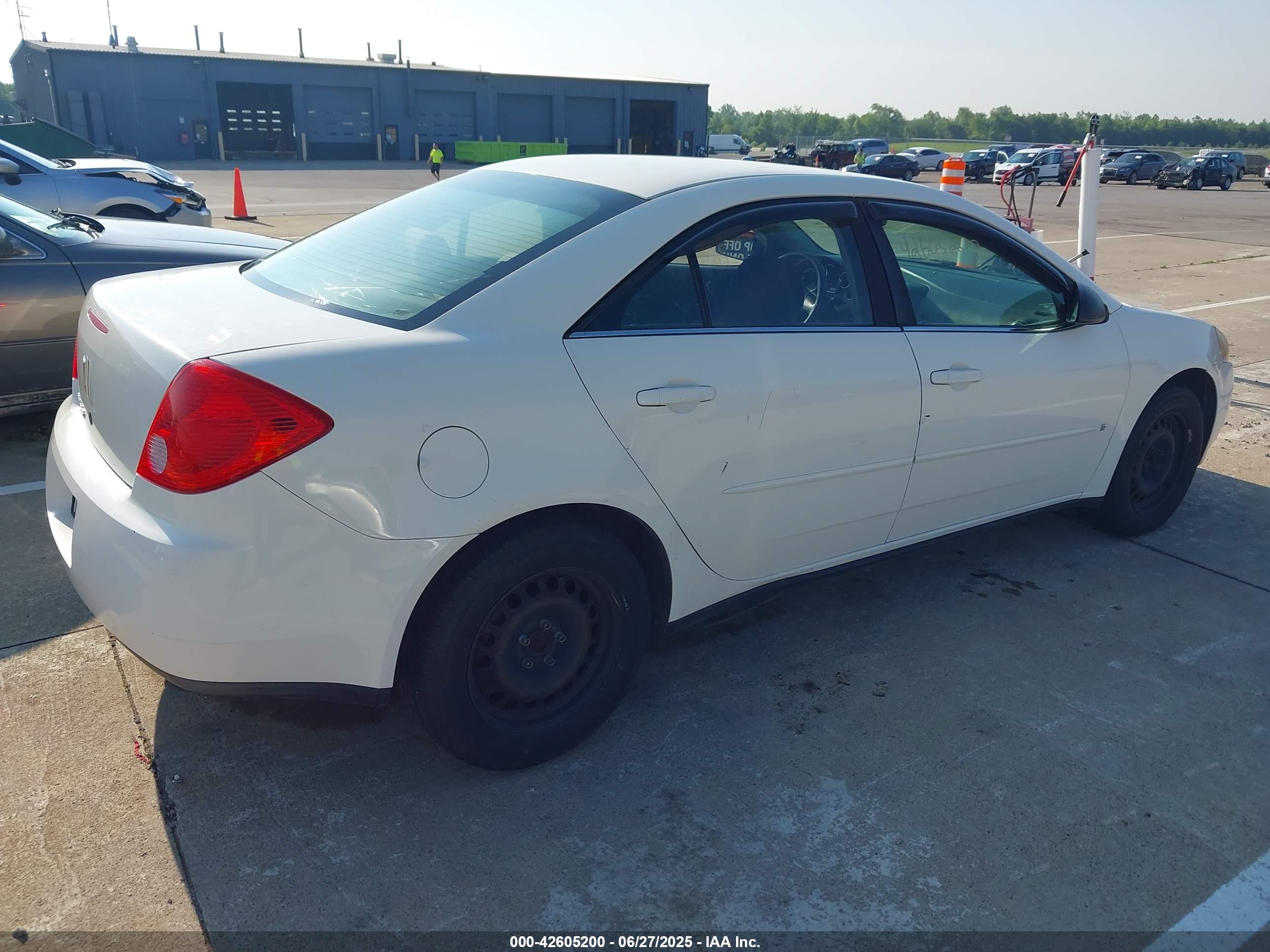 PONTIAC G6 image 4
