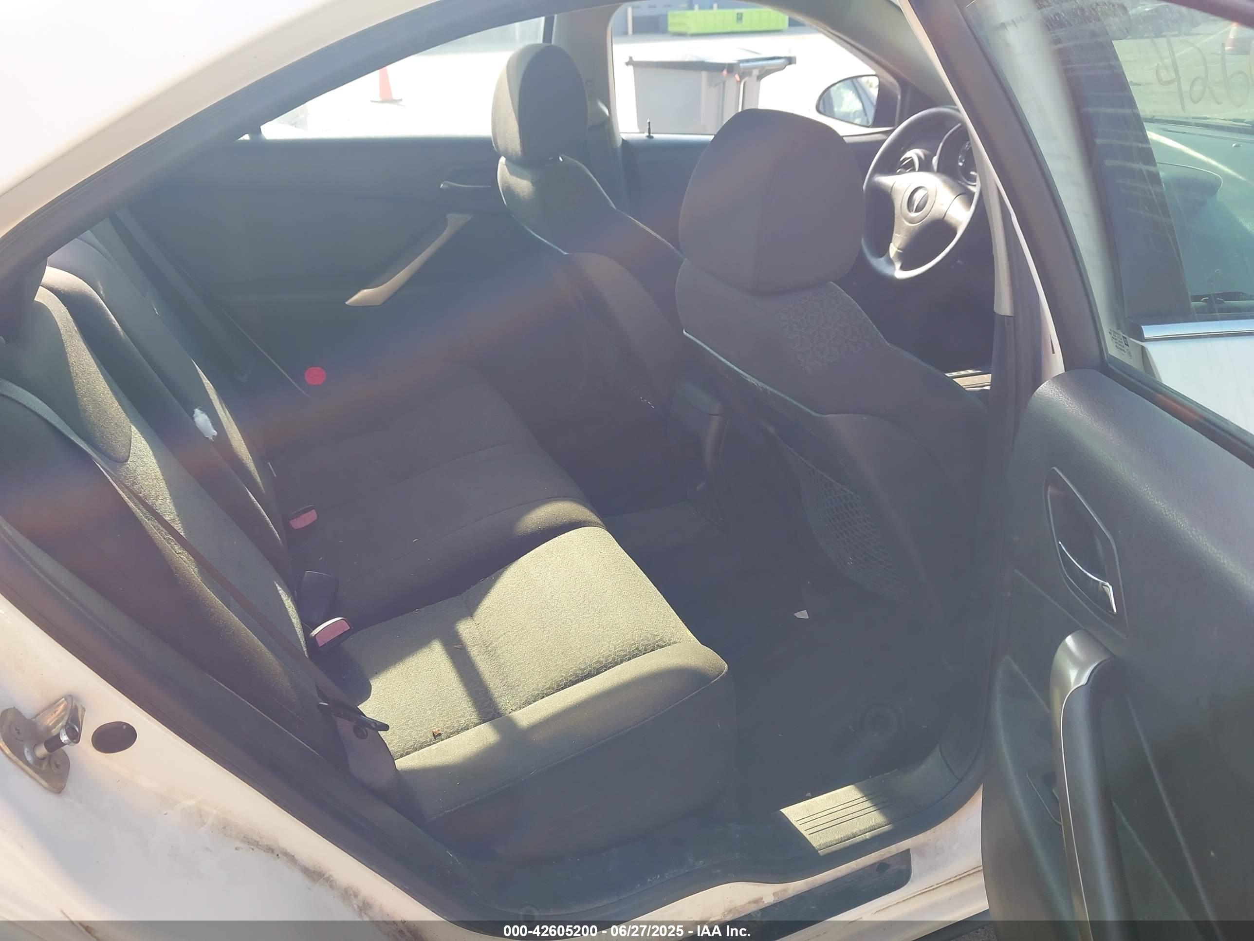 PONTIAC G6 image 8