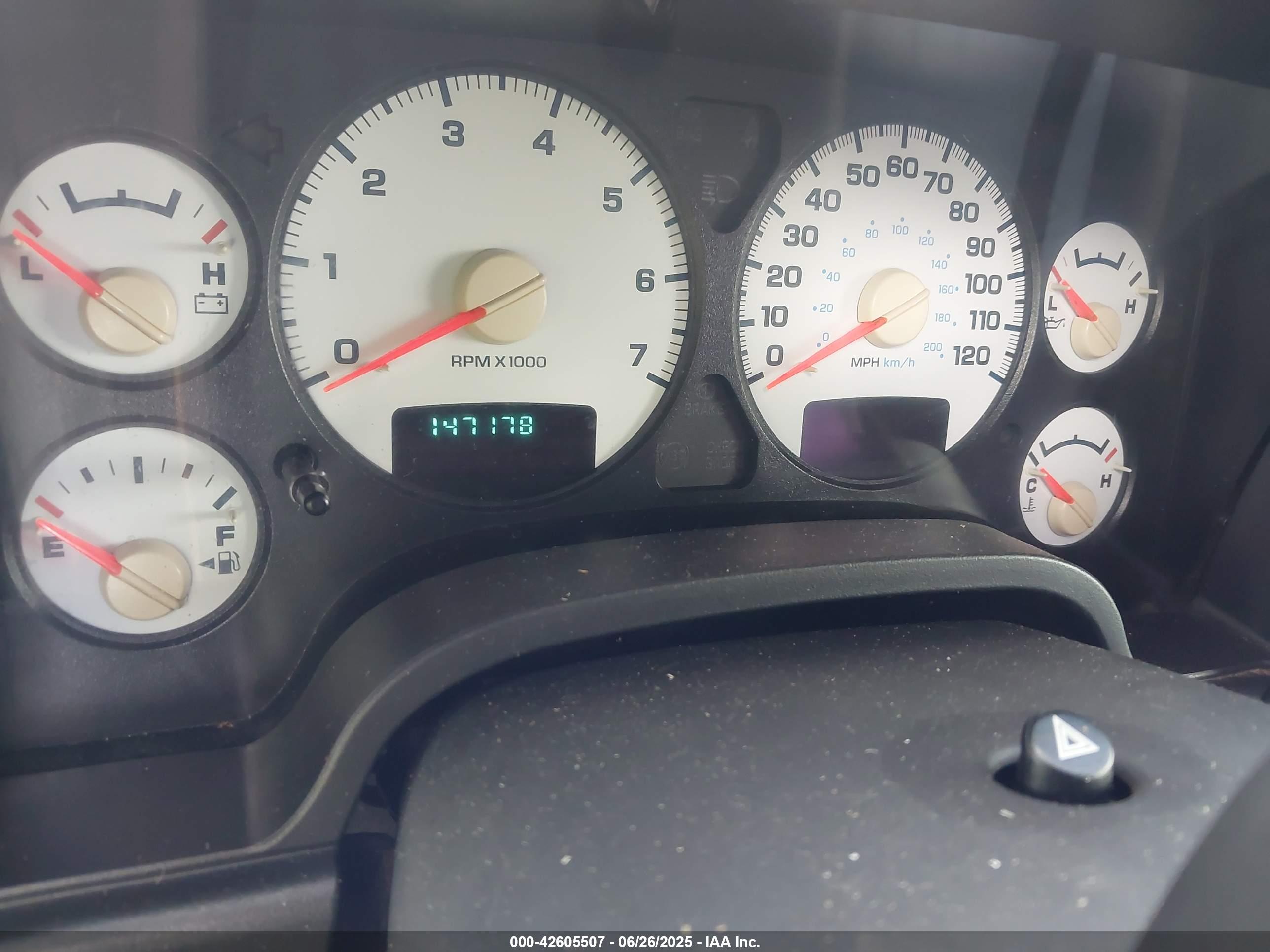 DODGE RAM image 7