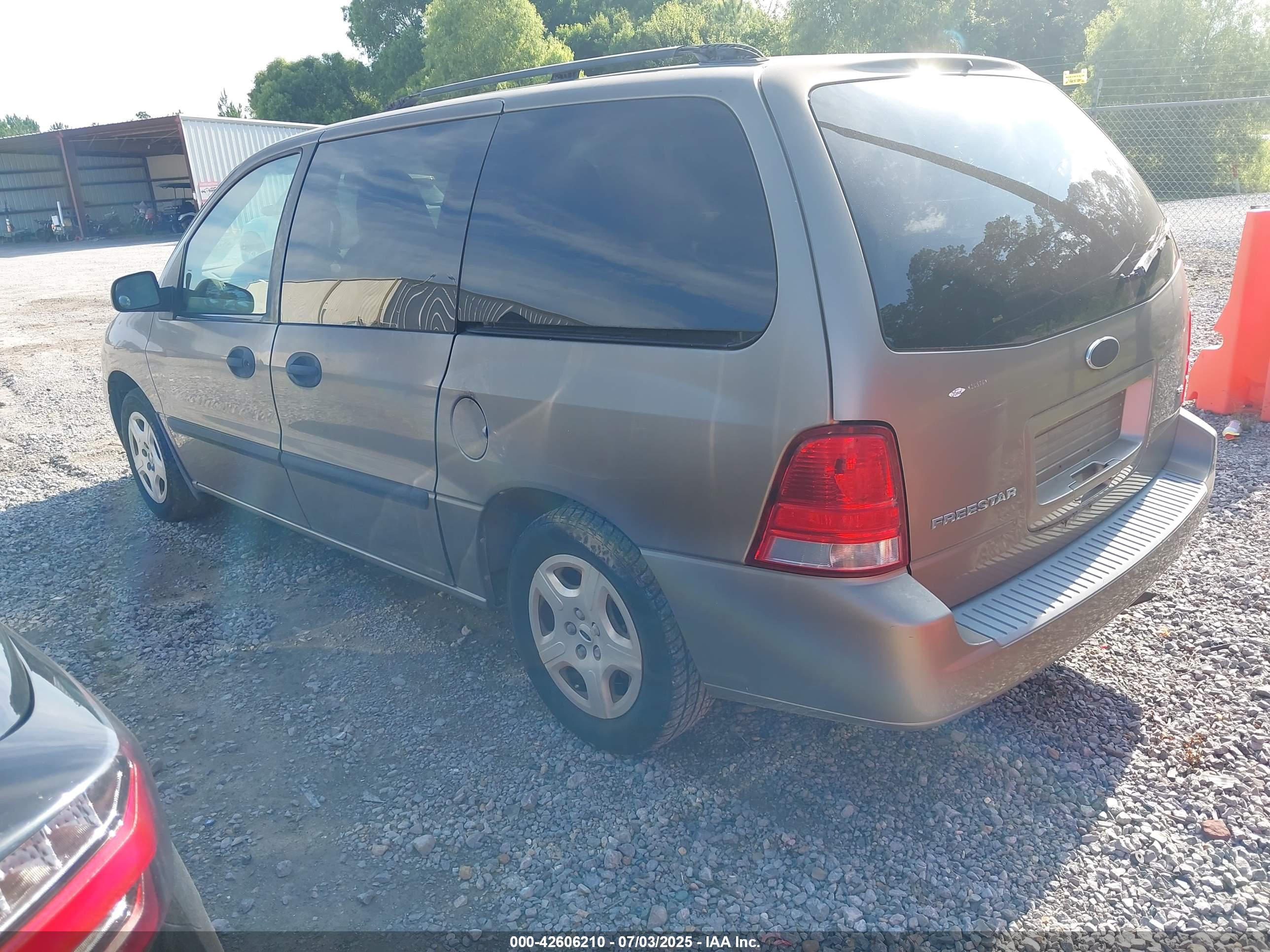 FORD FREESTAR image 3