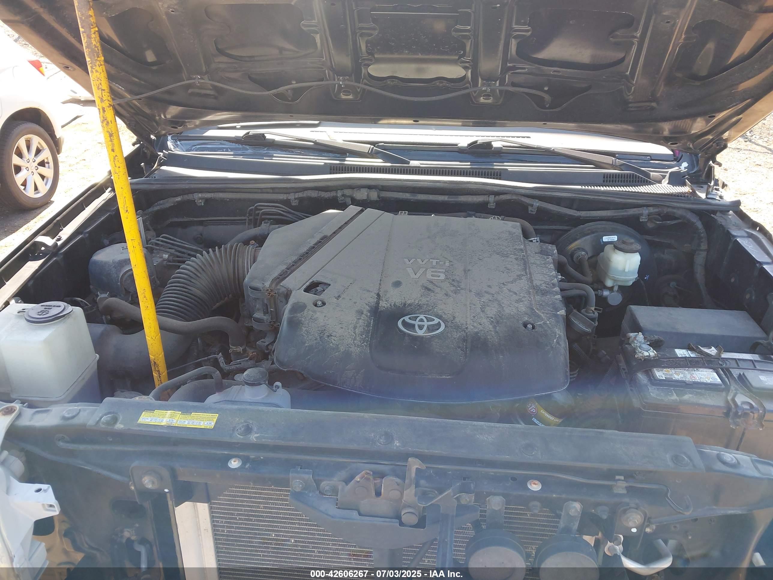 TOYOTA TACOMA image 10