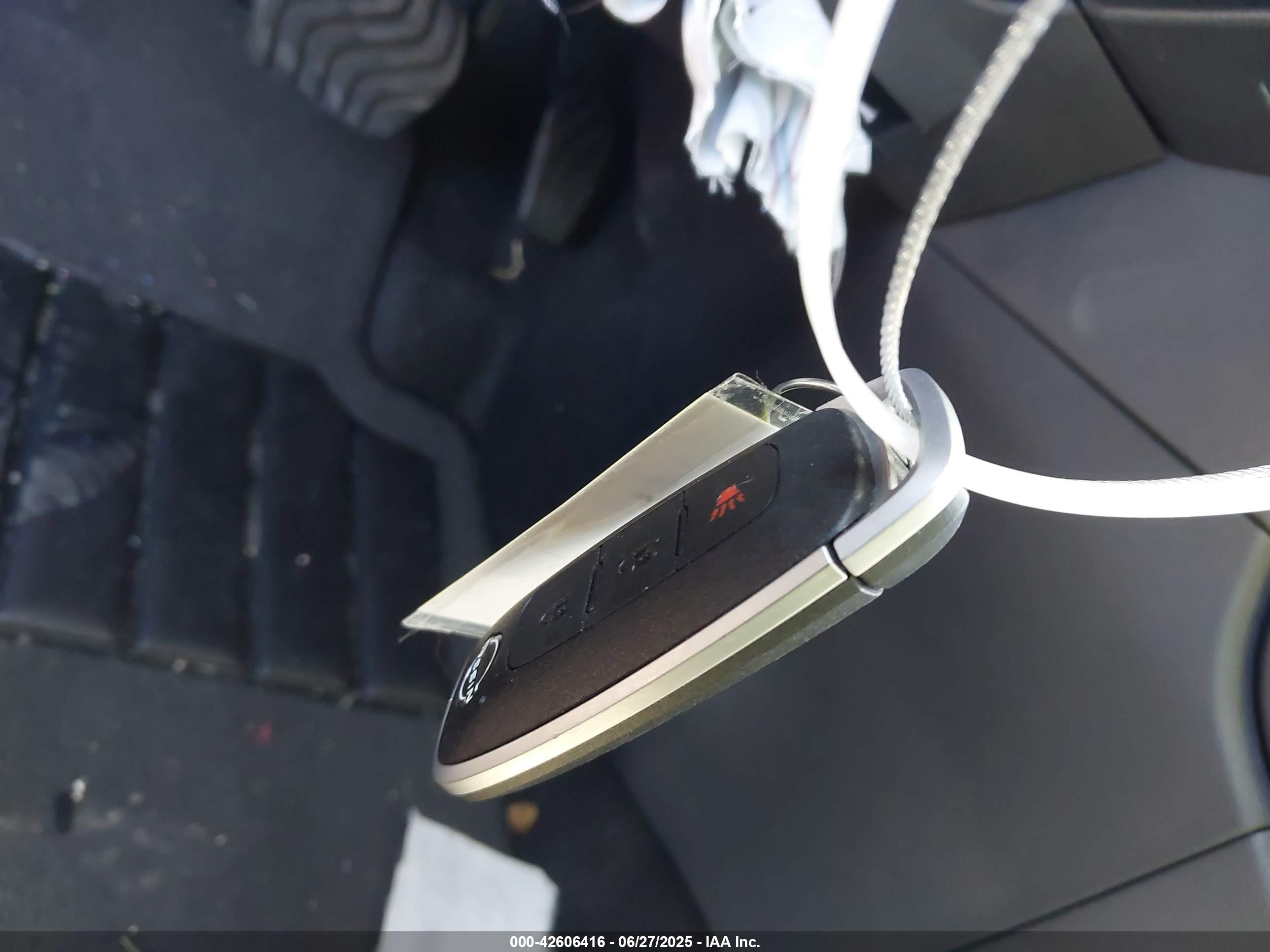 NISSAN KICKS image 11