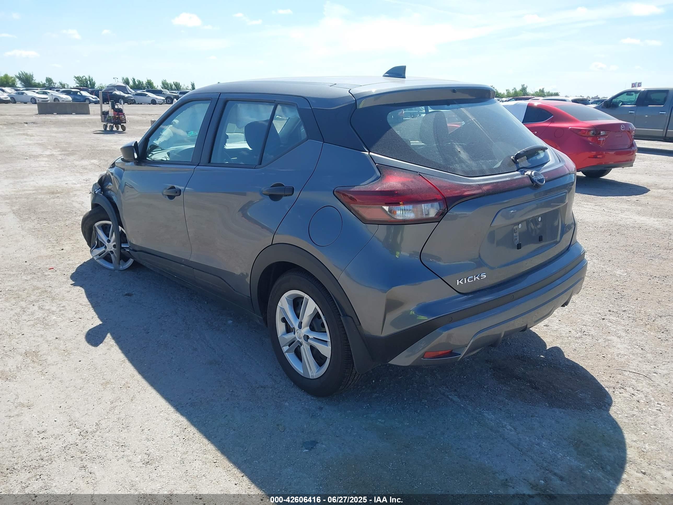 NISSAN KICKS image 3