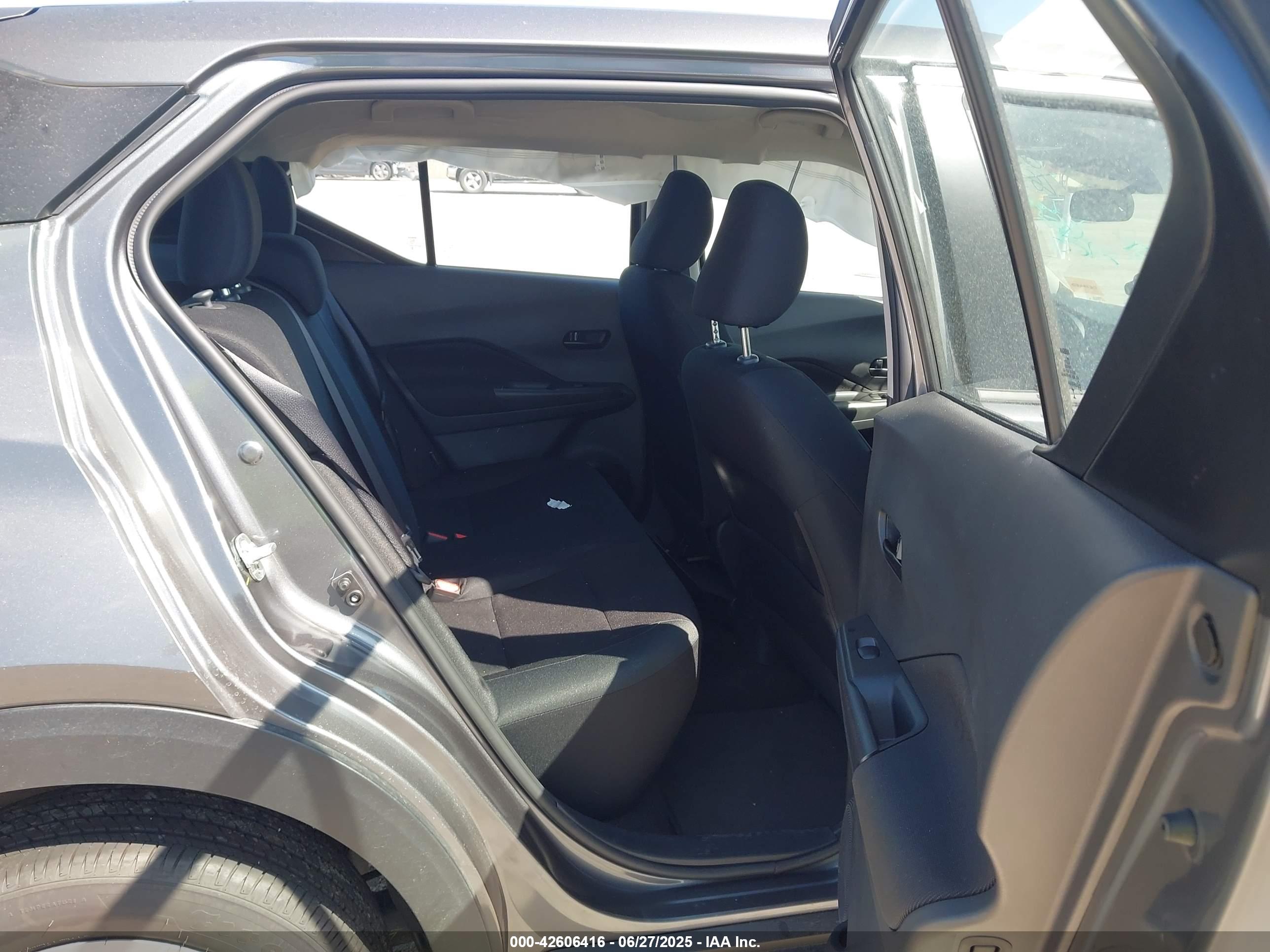 NISSAN KICKS image 8
