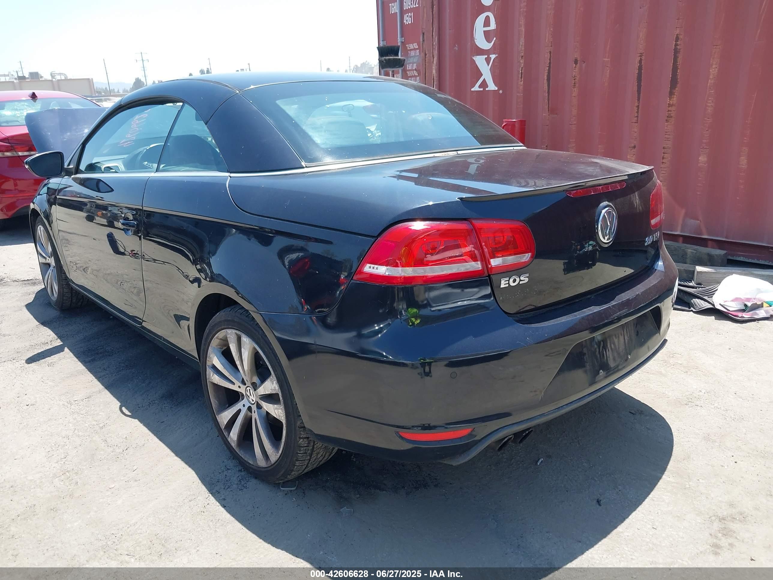 VOLKSWAGEN EOS image 3