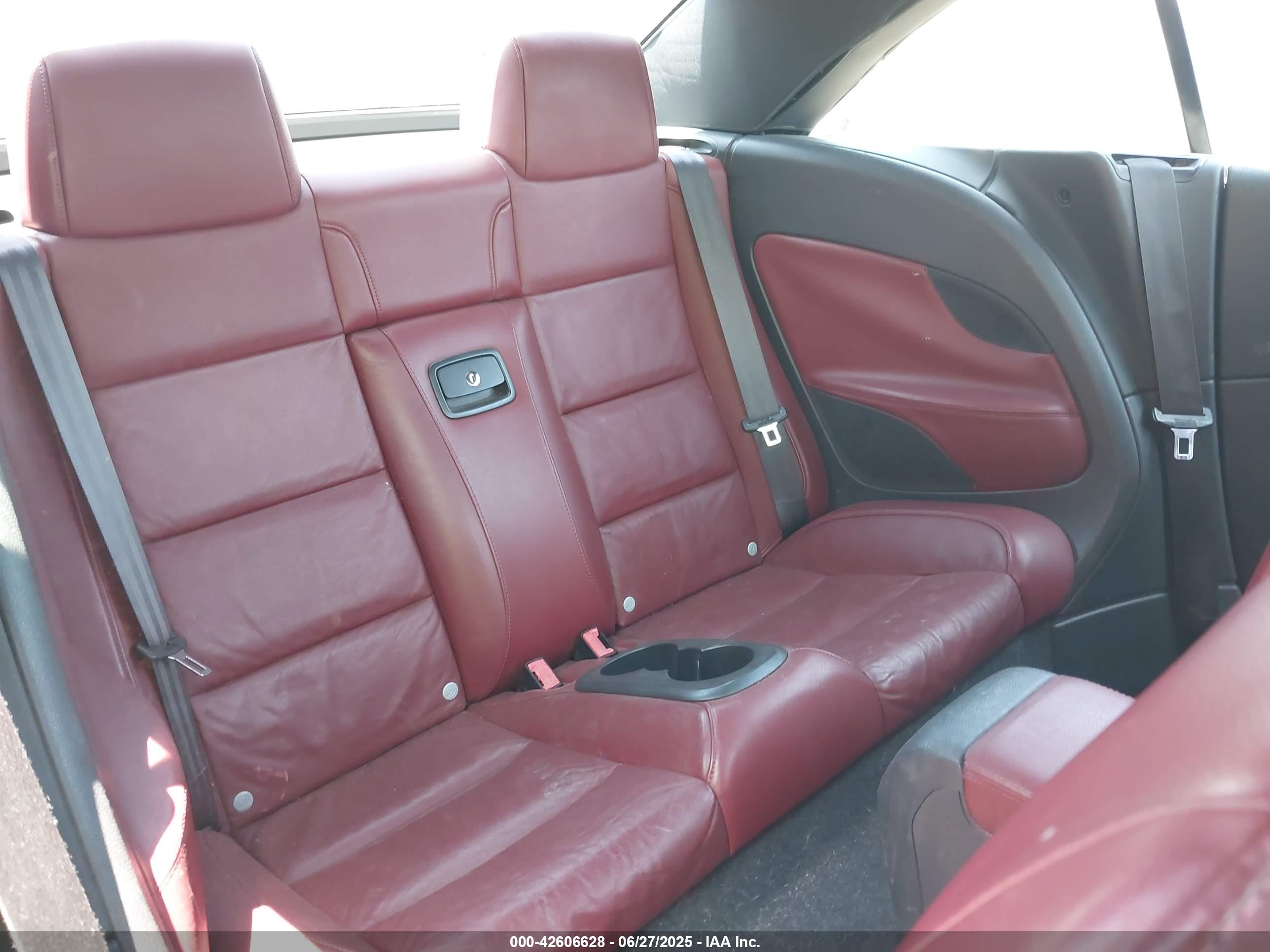 VOLKSWAGEN EOS image 8