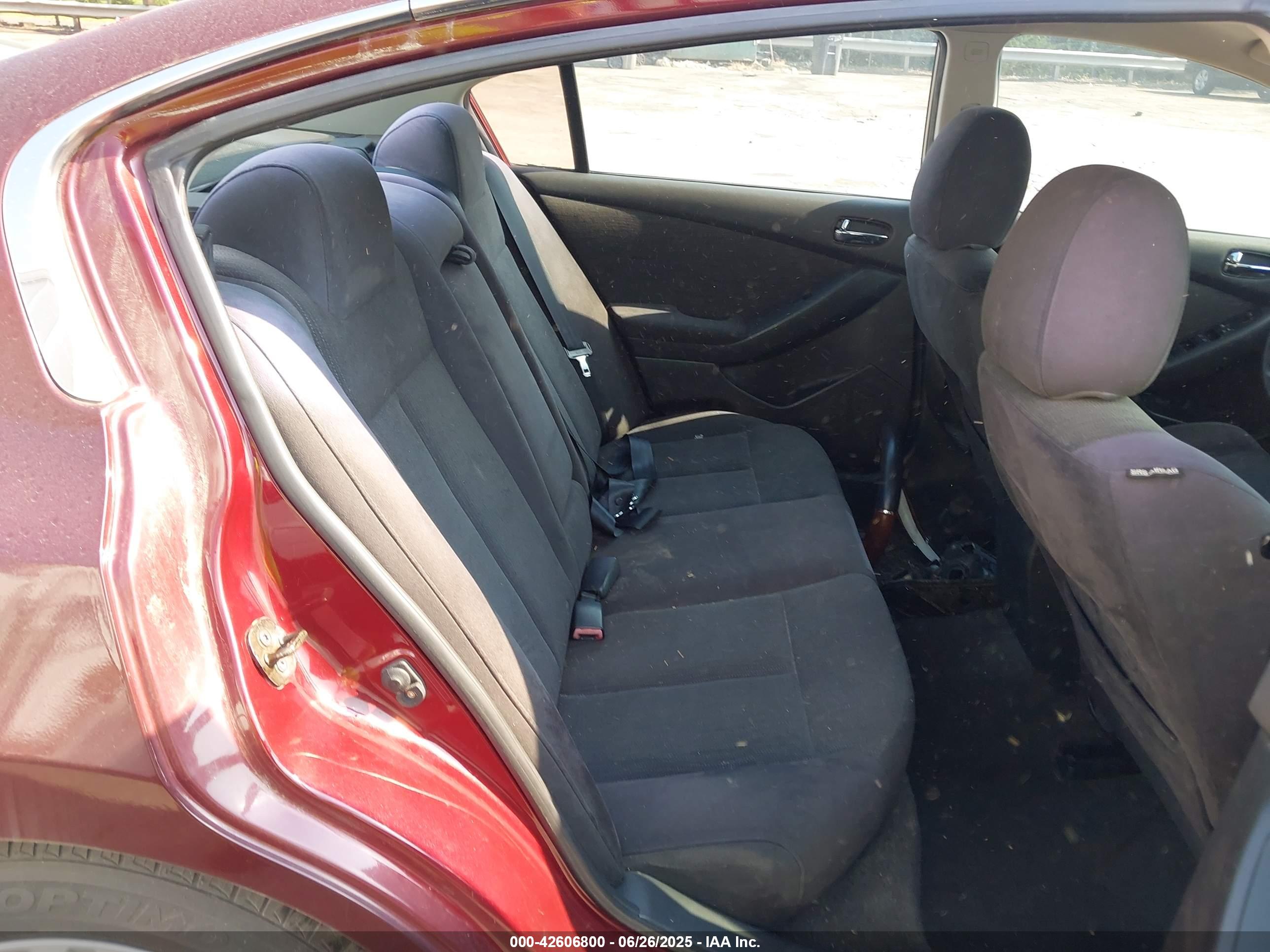 NISSAN ALTIMA image 8