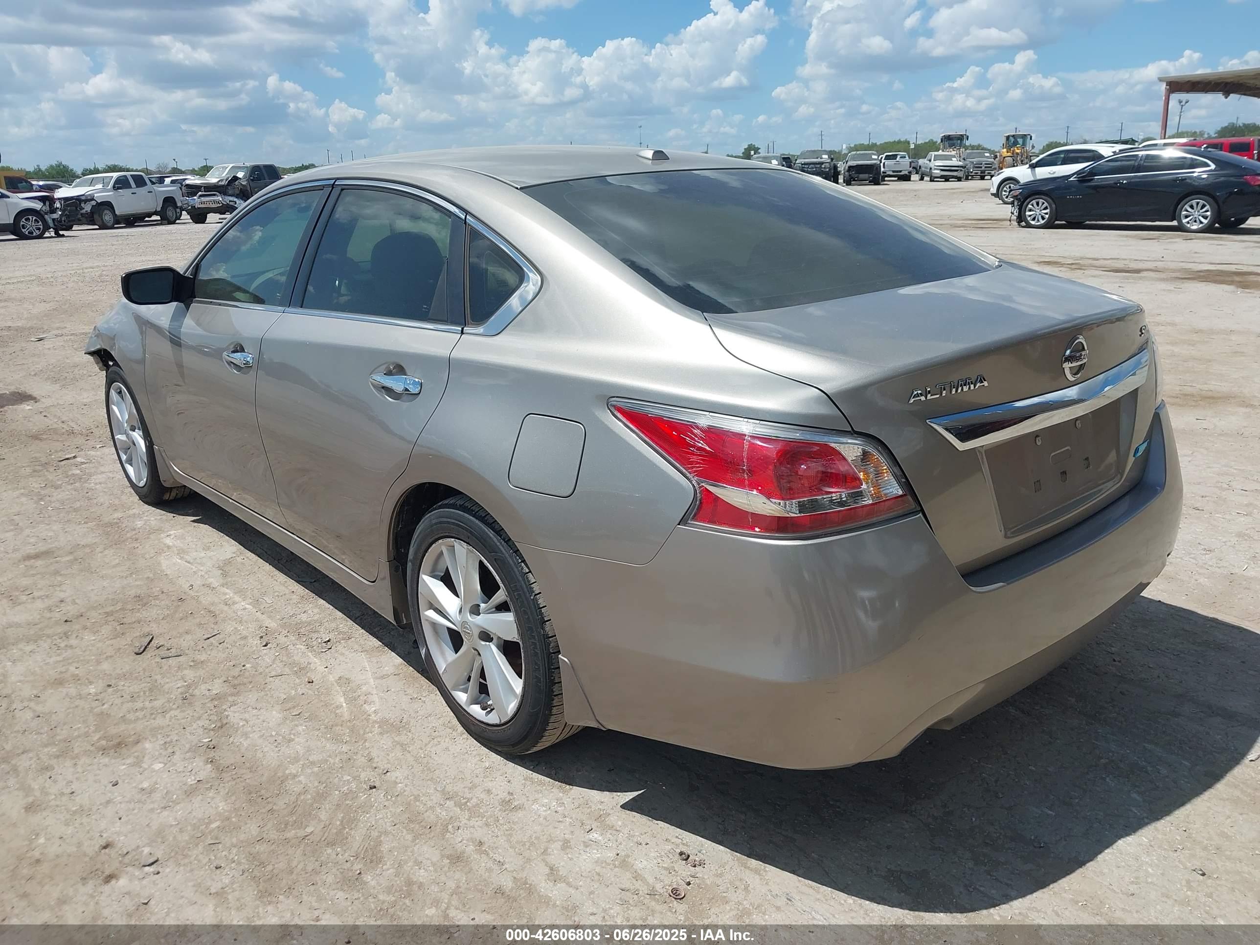 NISSAN ALTIMA image 3