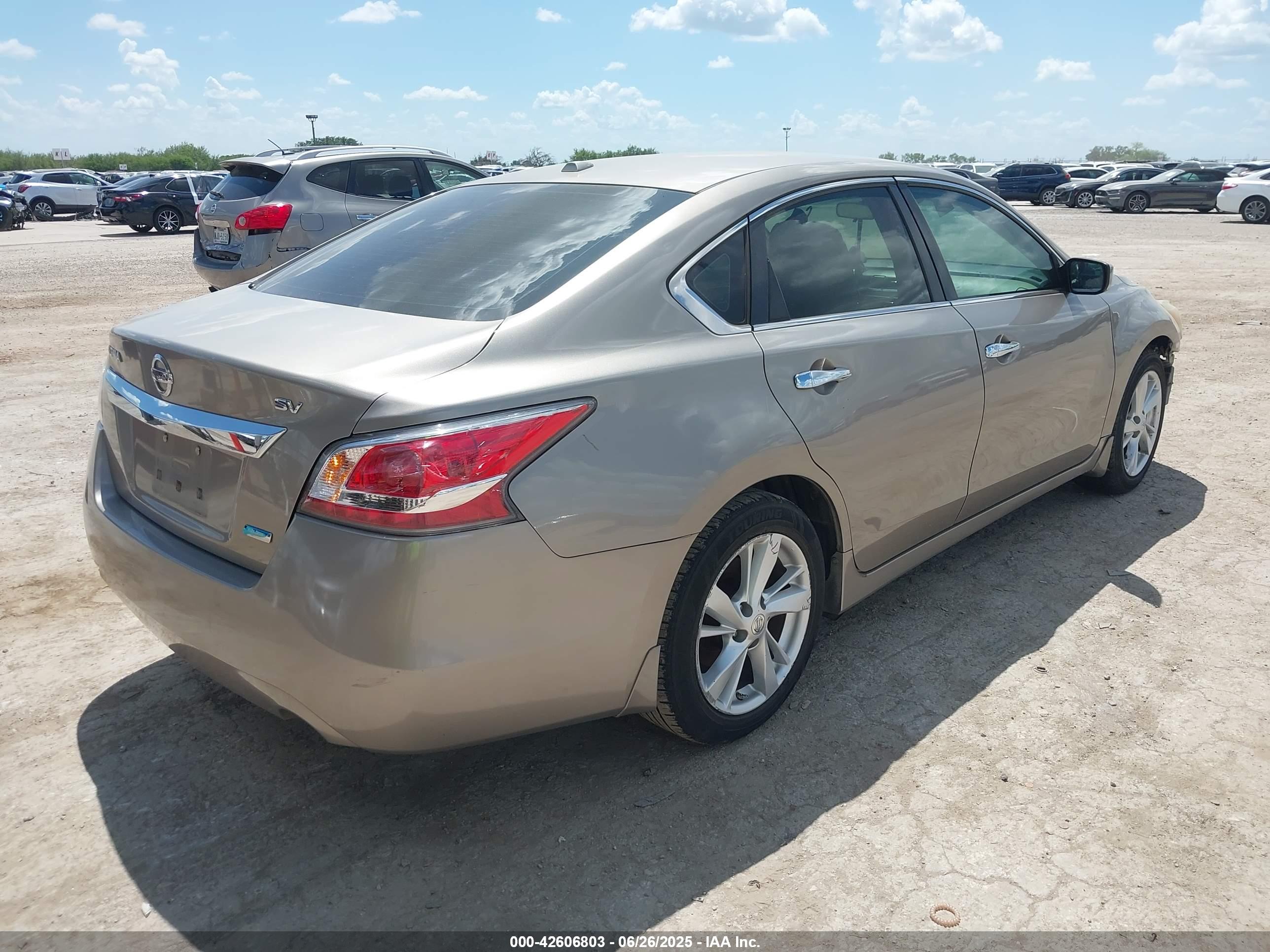 NISSAN ALTIMA image 4
