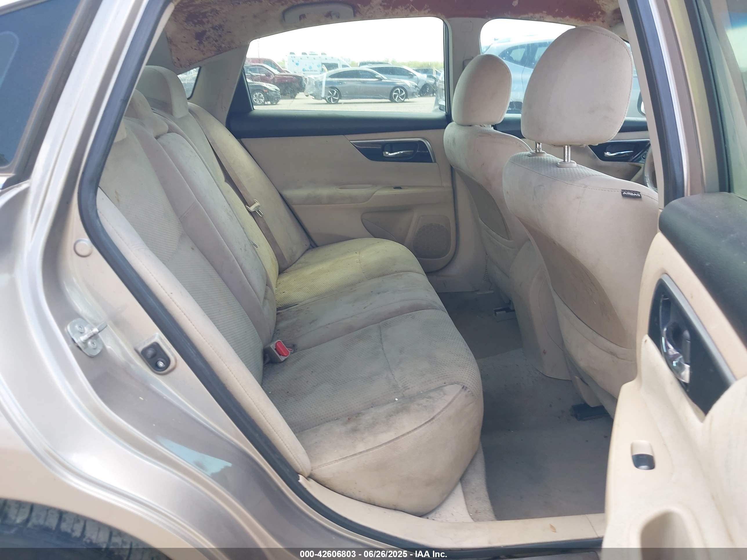 NISSAN ALTIMA image 8
