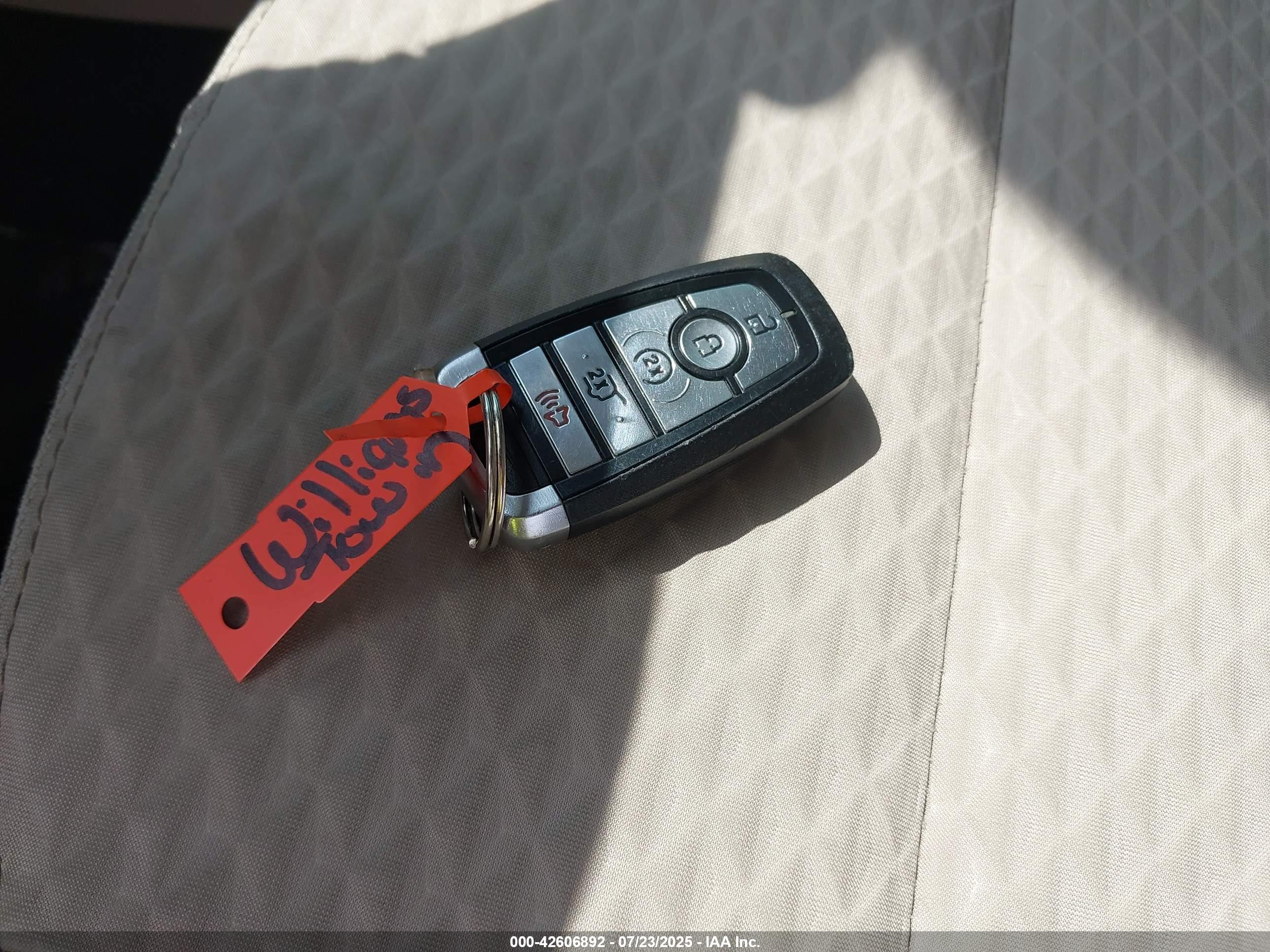 FORD ESCAPE image 11