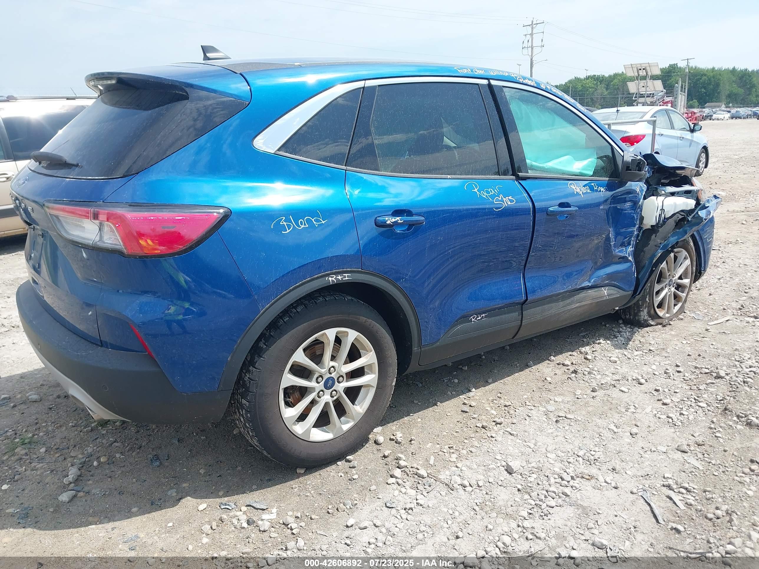 FORD ESCAPE image 4