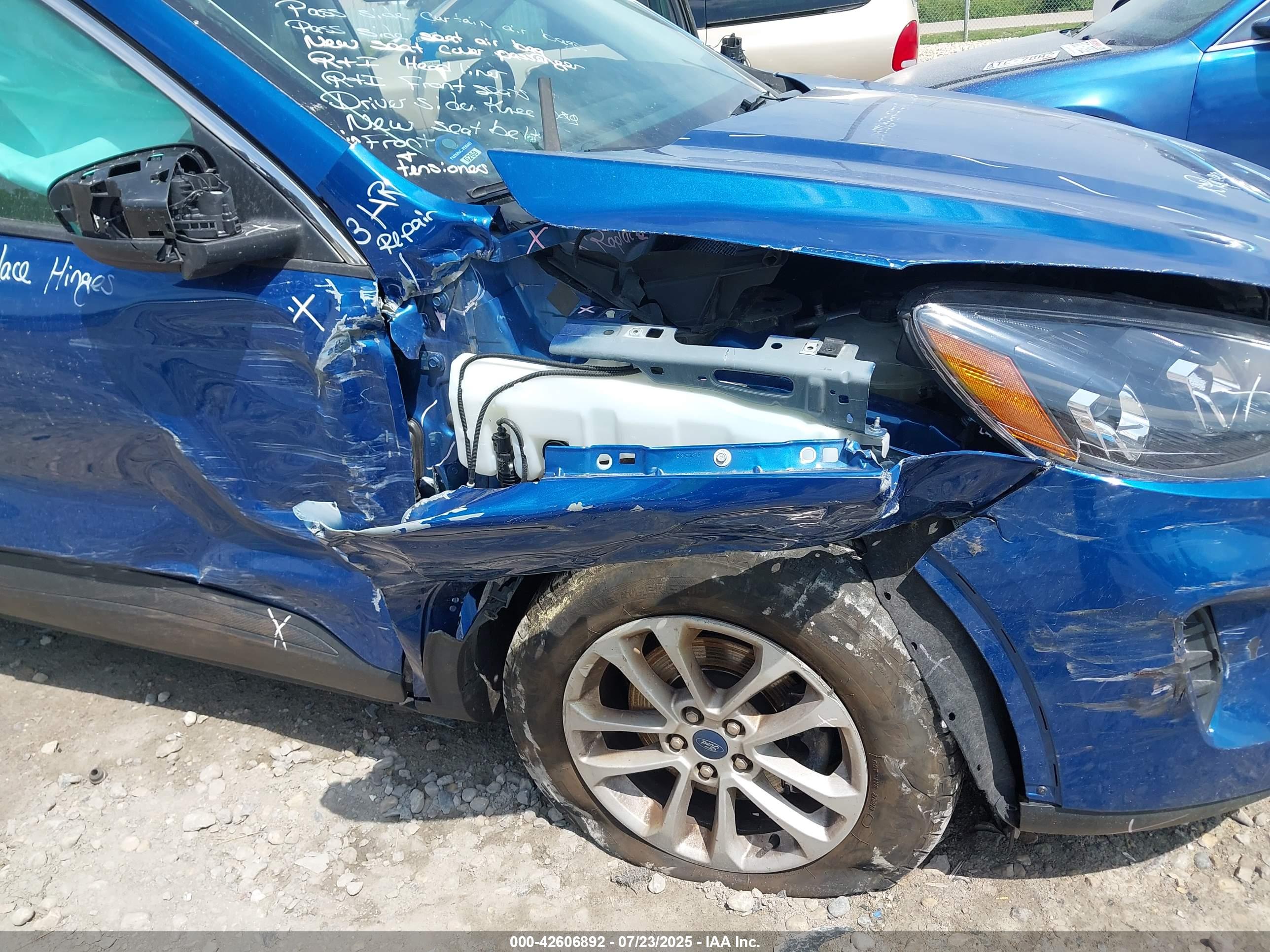 FORD ESCAPE image 6