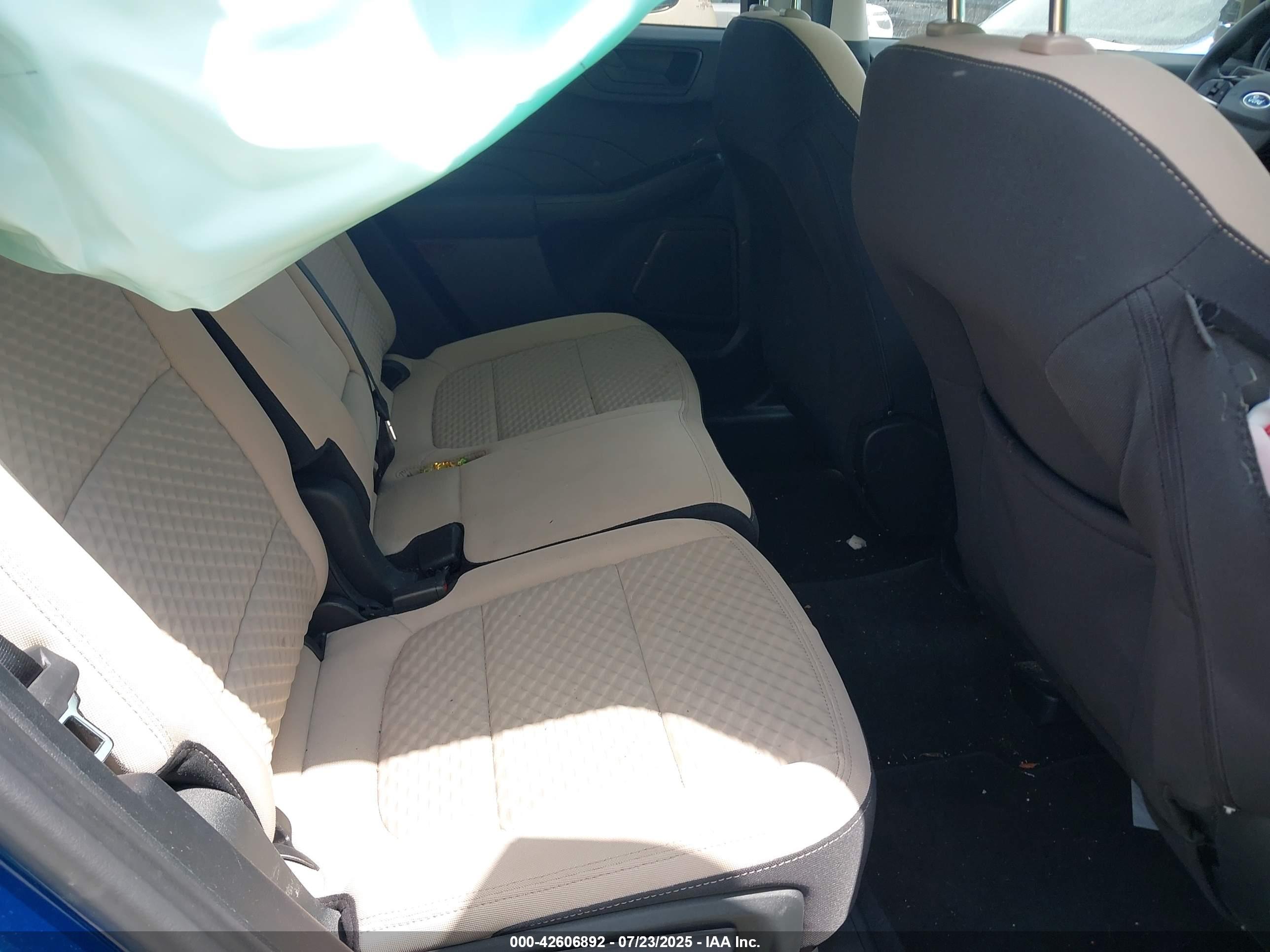 FORD ESCAPE image 8