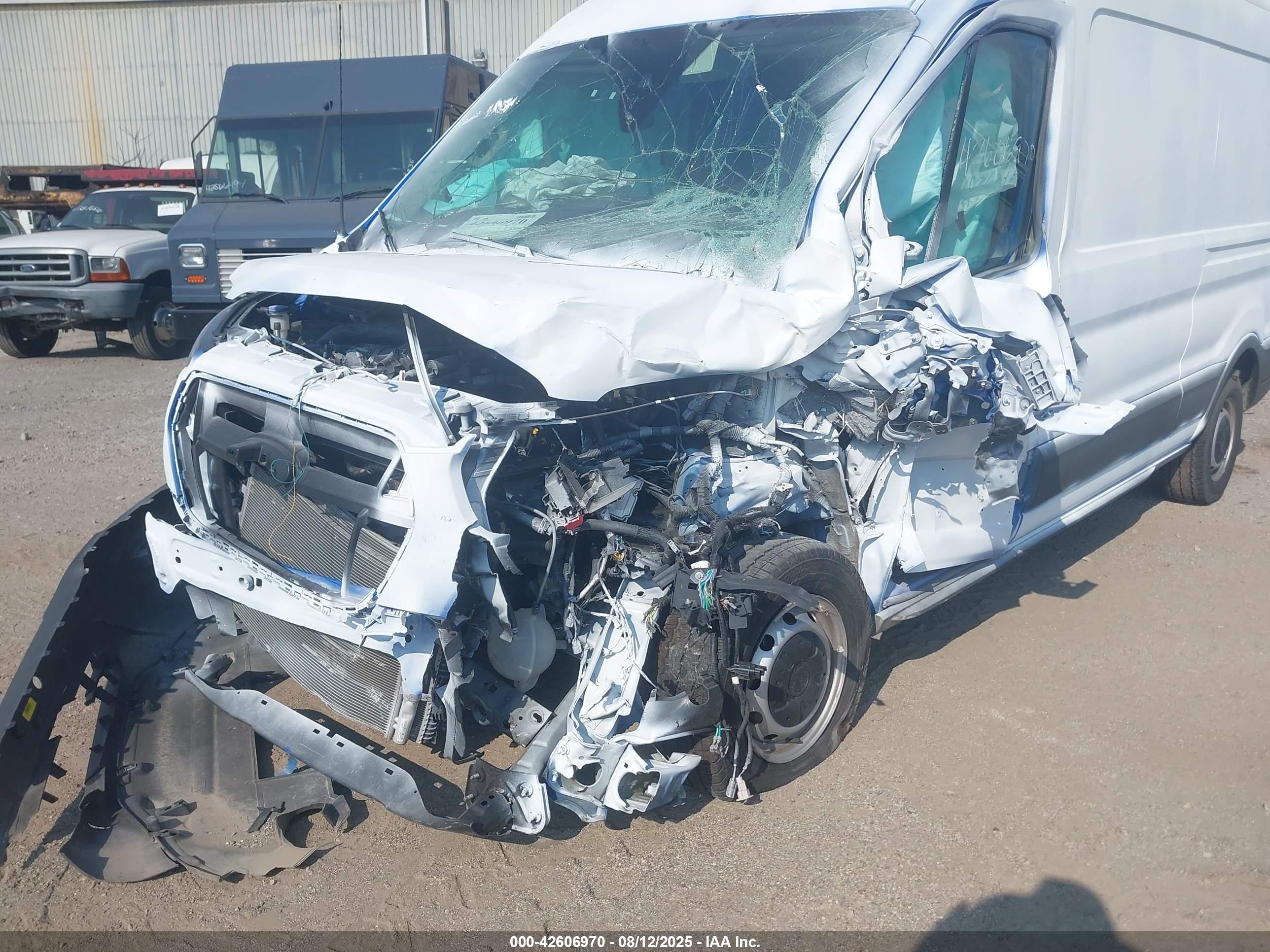 FORD TRANSIT-250 image 6