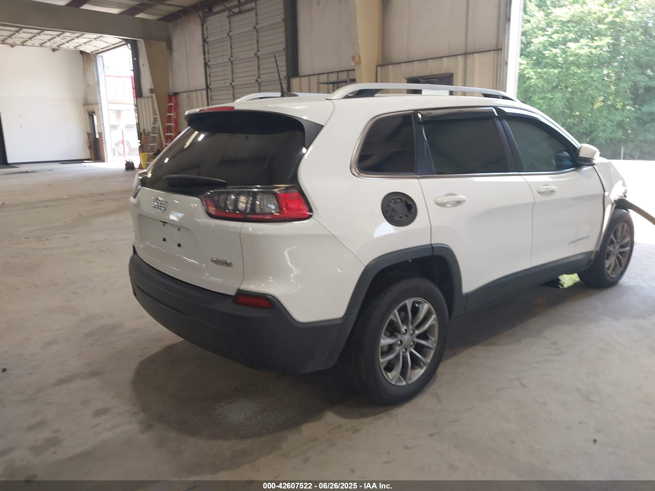 JEEP CHEROKEE image 4