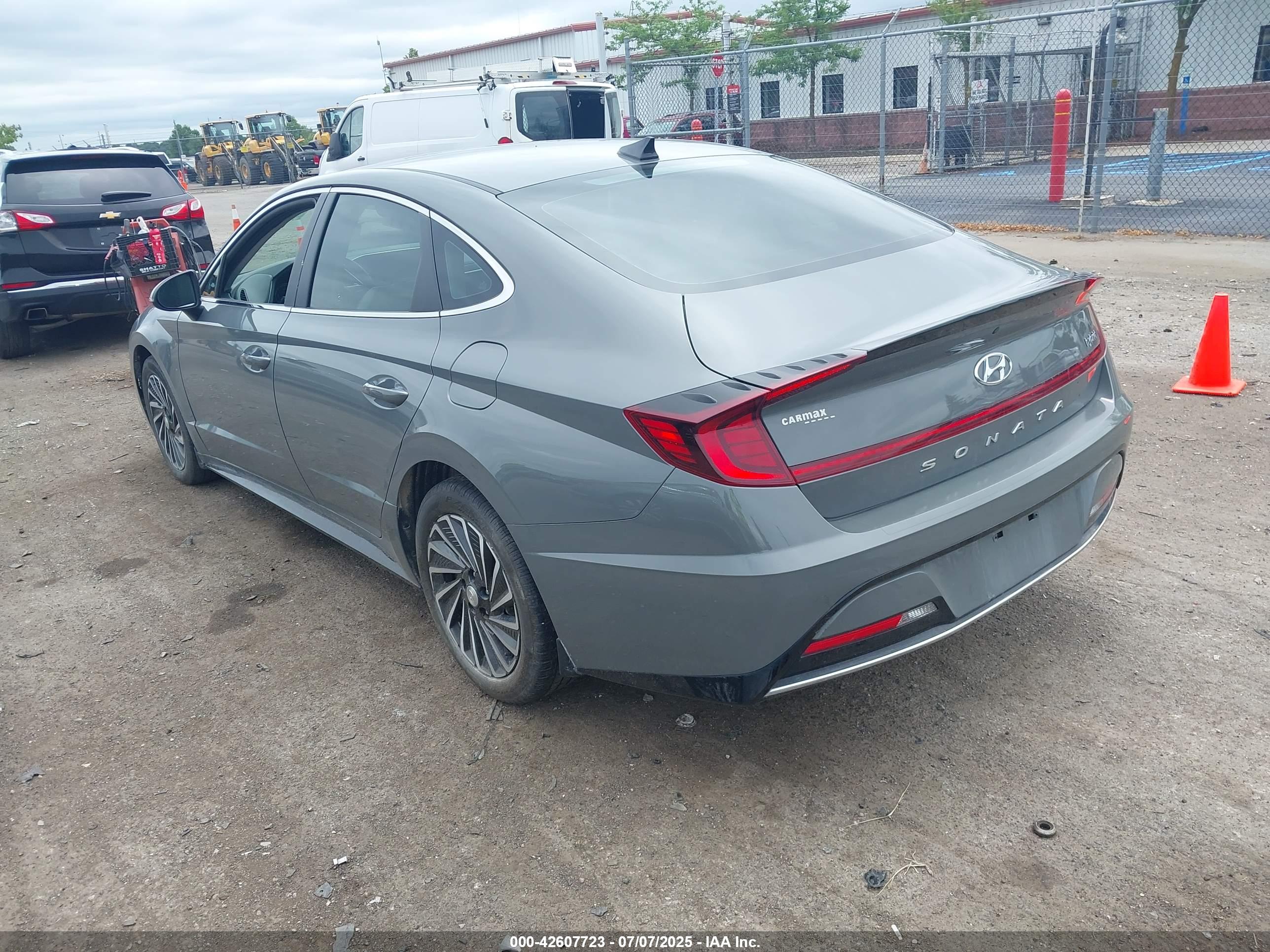 HYUNDAI SONATA image 3