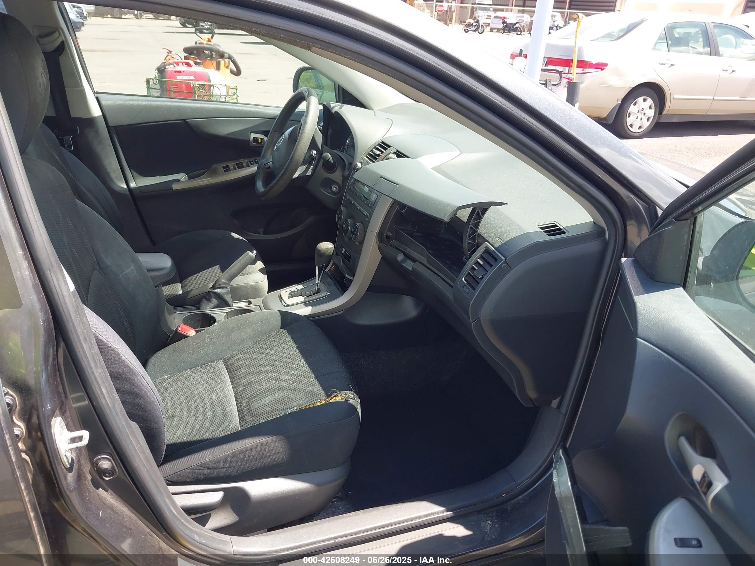 TOYOTA COROLLA image 5