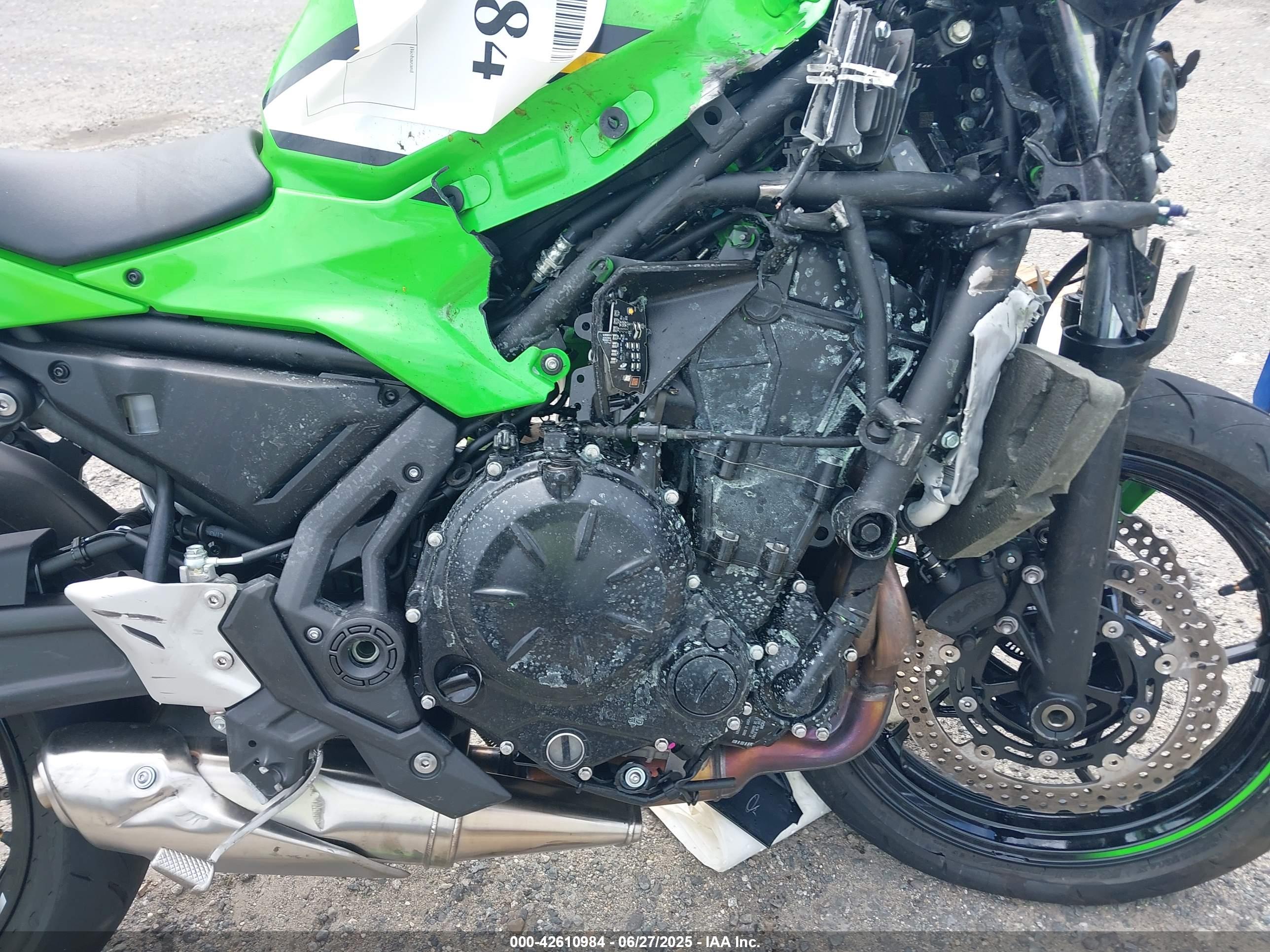 KAWASAKI EX650 image 8