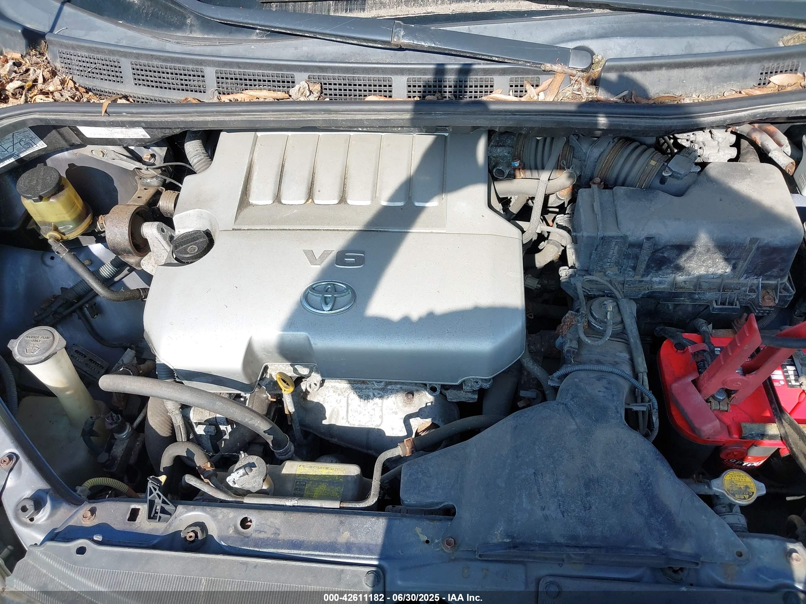 TOYOTA SIENNA image 10