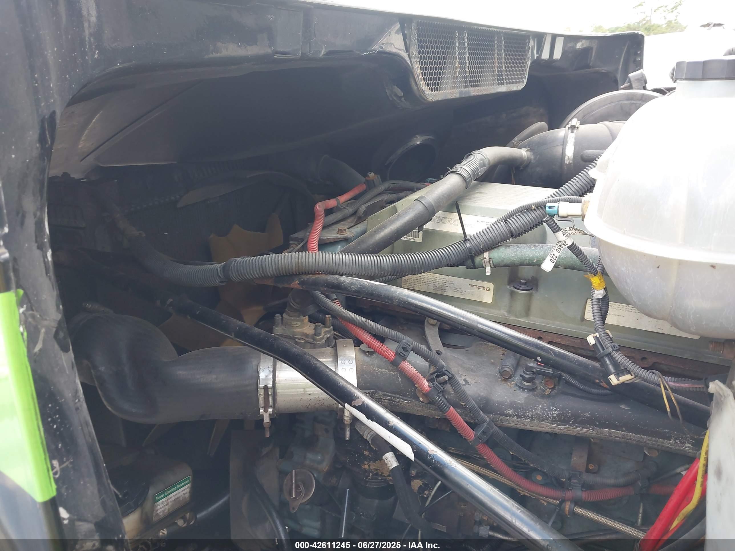FREIGHTLINER CONVENTIONAL image 10