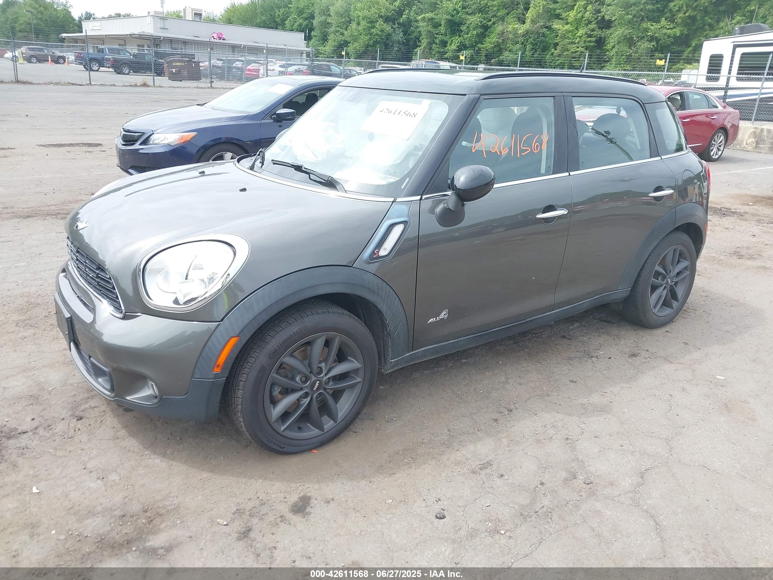 MINI COUNTRYMAN image 2