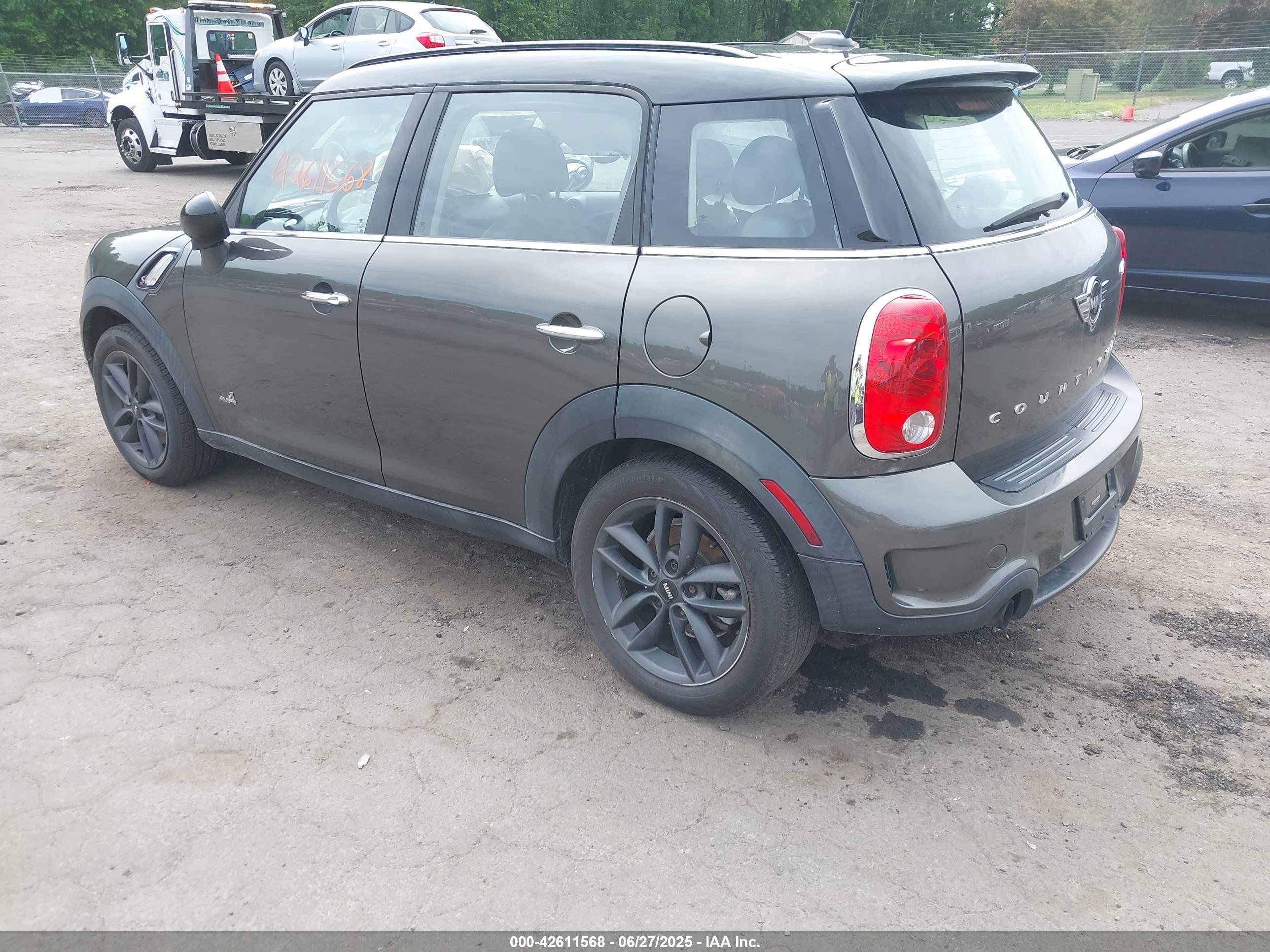 MINI COUNTRYMAN image 3