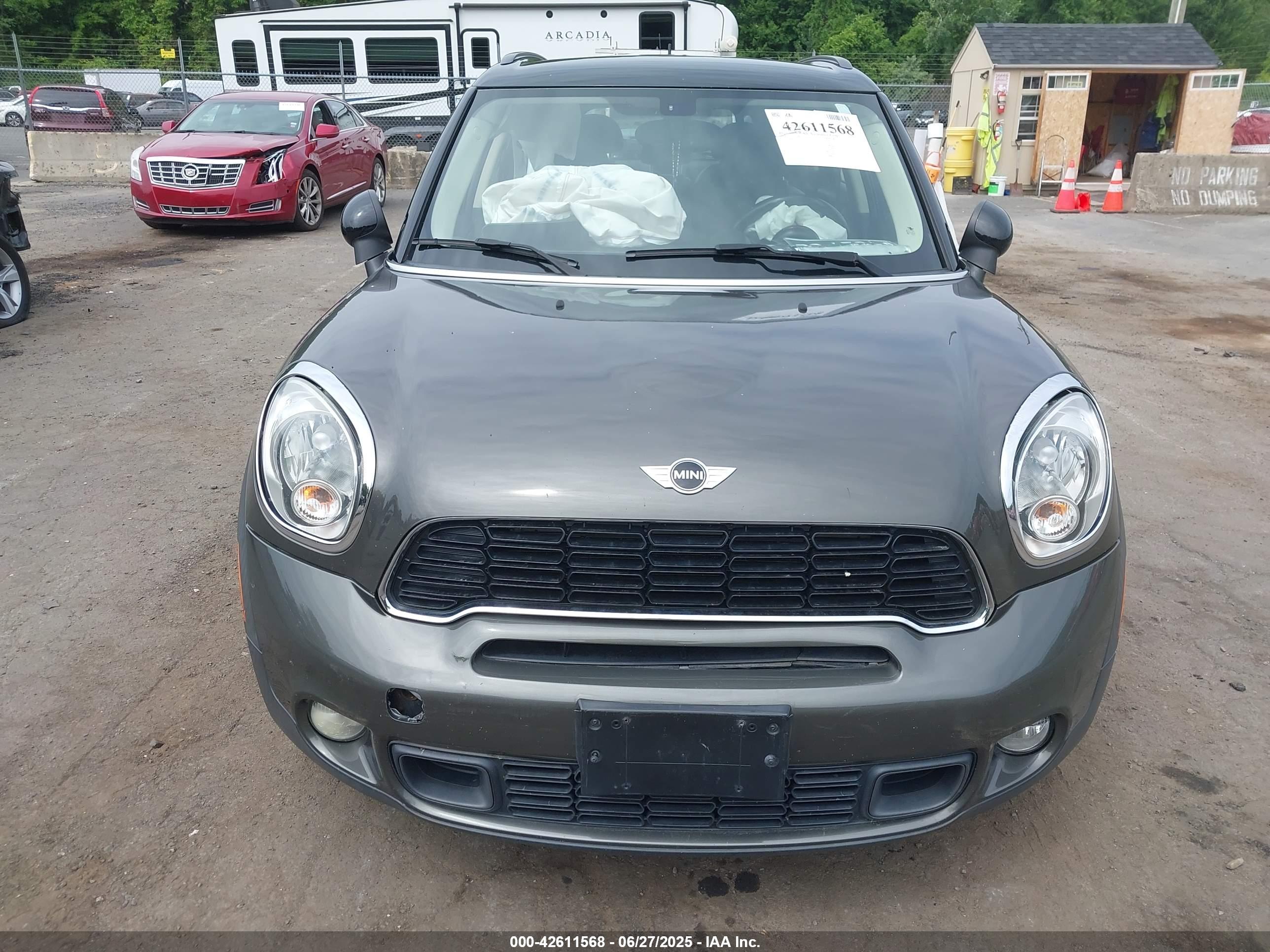 MINI COUNTRYMAN image 6