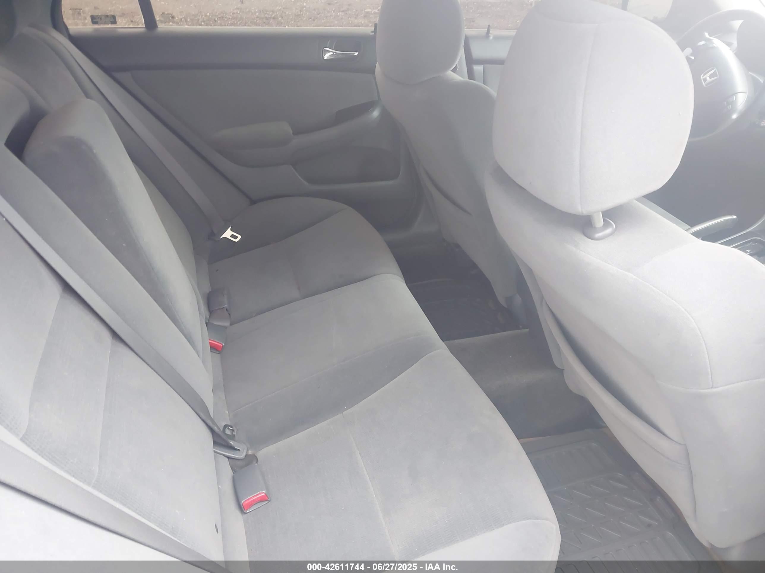 HONDA ACCORD image 8