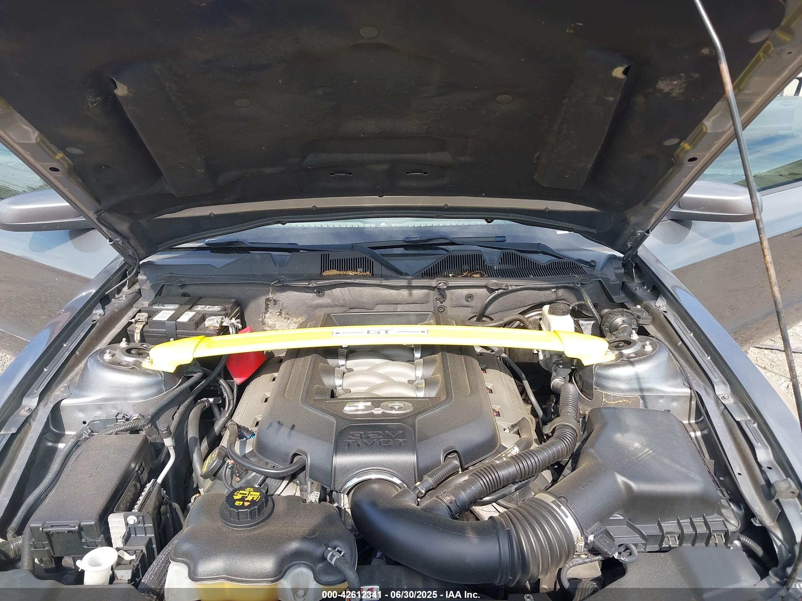 FORD MUSTANG image 10