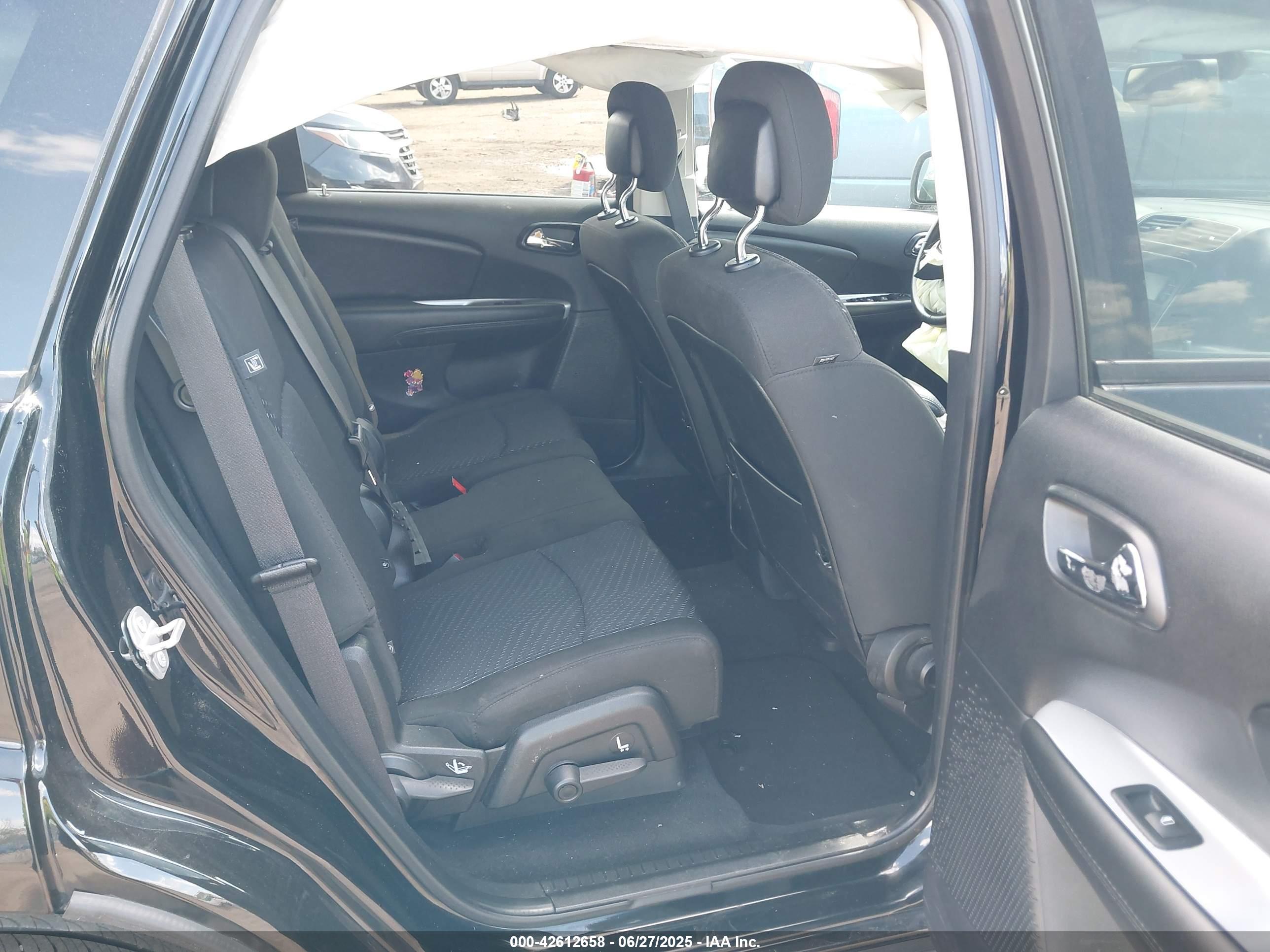 DODGE JOURNEY image 8