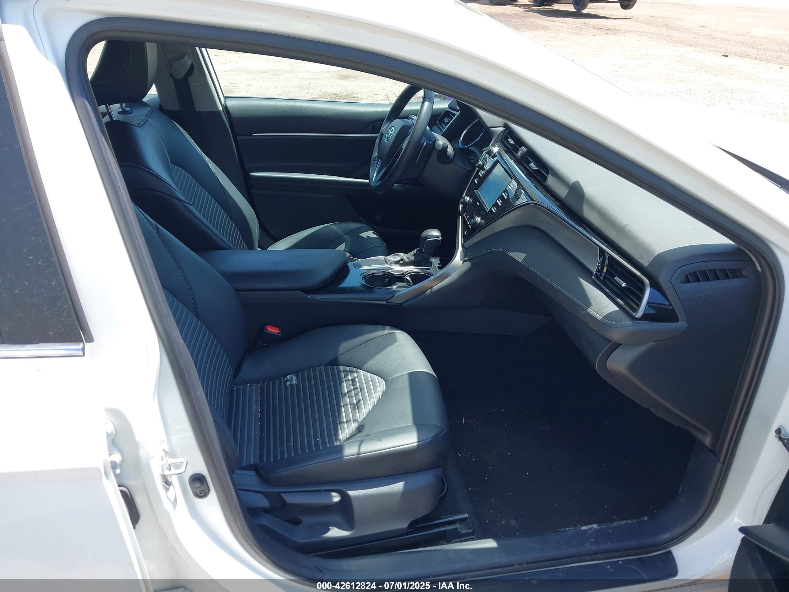 TOYOTA CAMRY image 5
