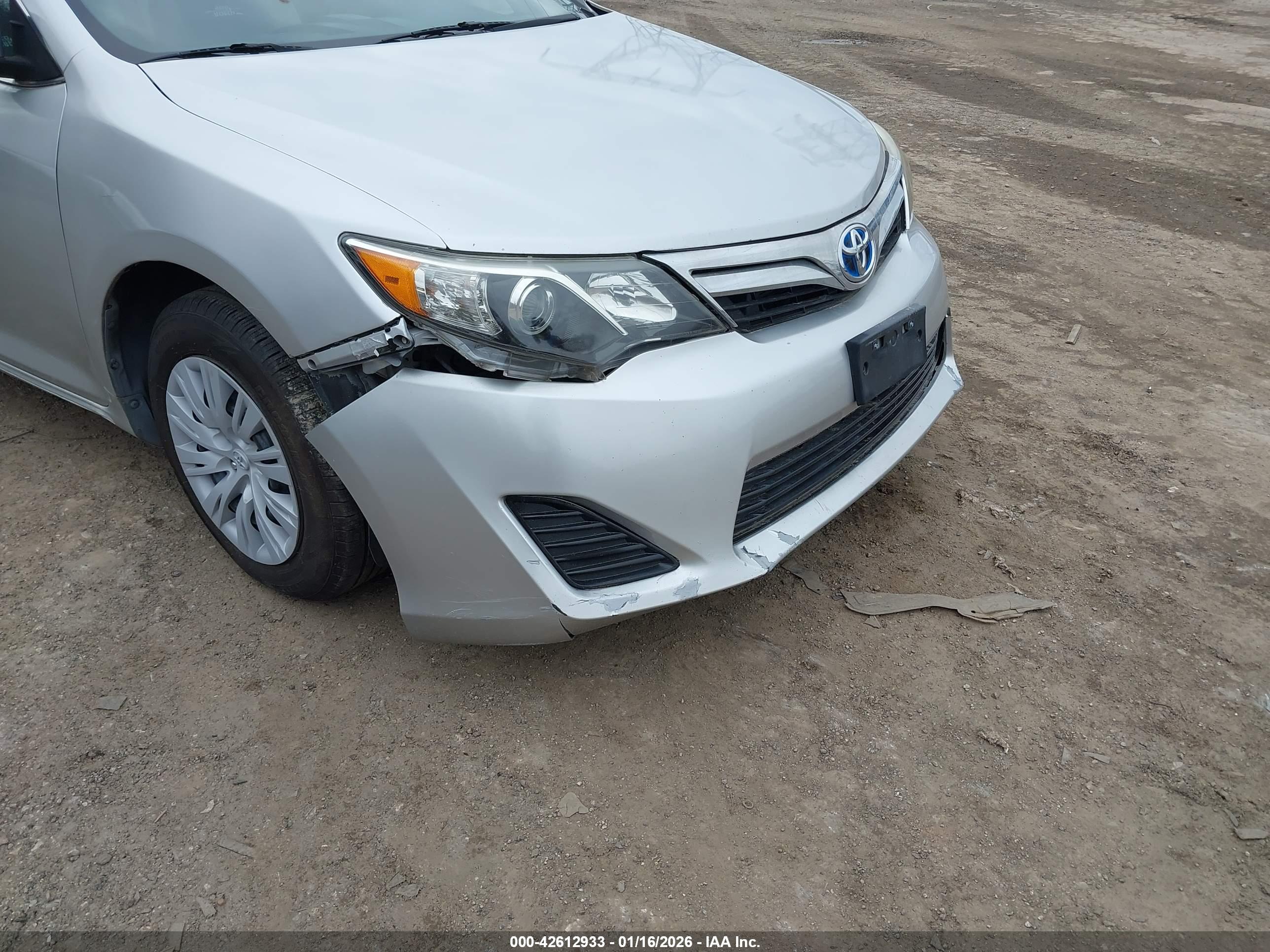 TOYOTA CAMRY image 6