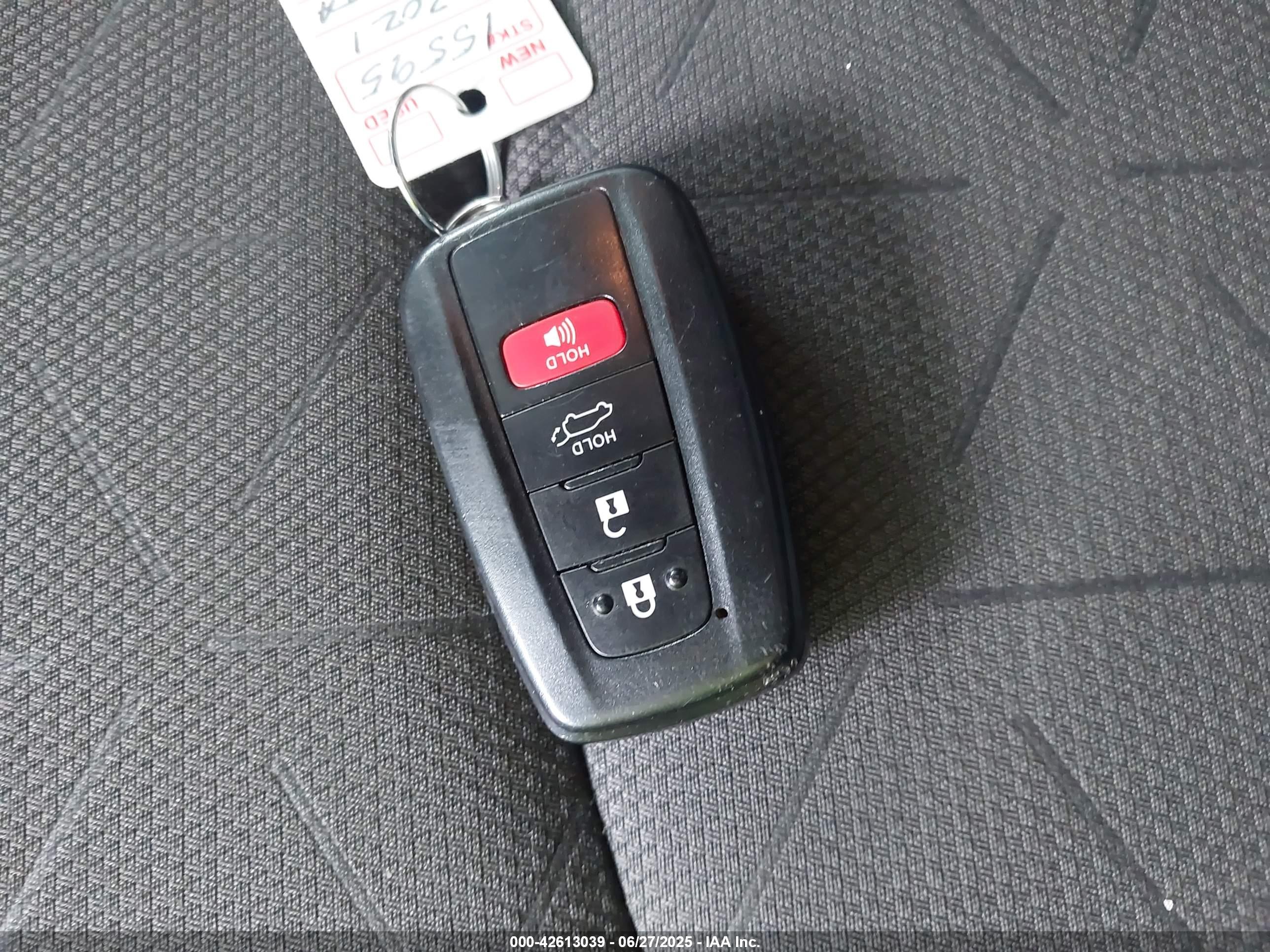 TOYOTA RAV4 image 11