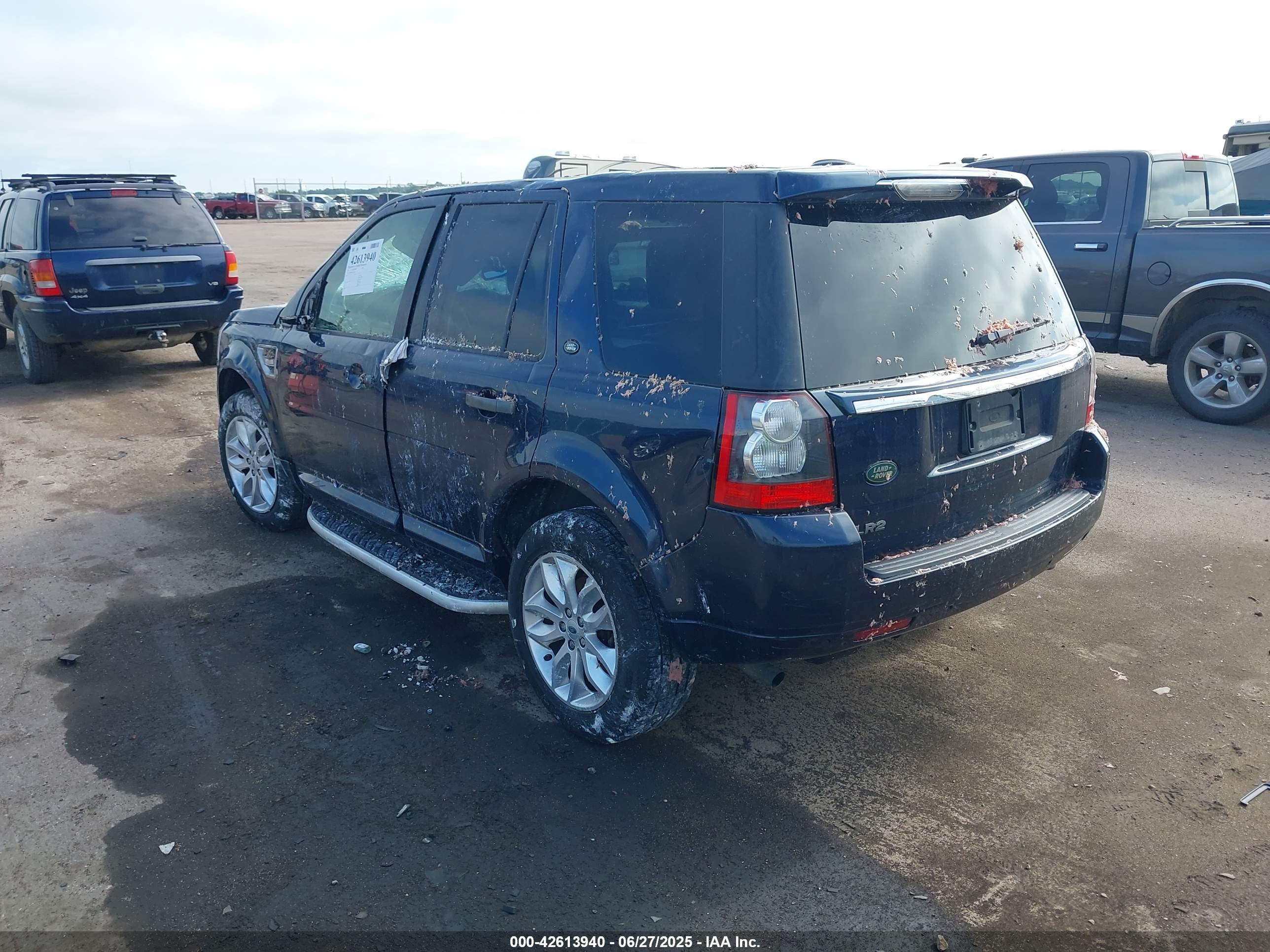 LAND ROVER image 3