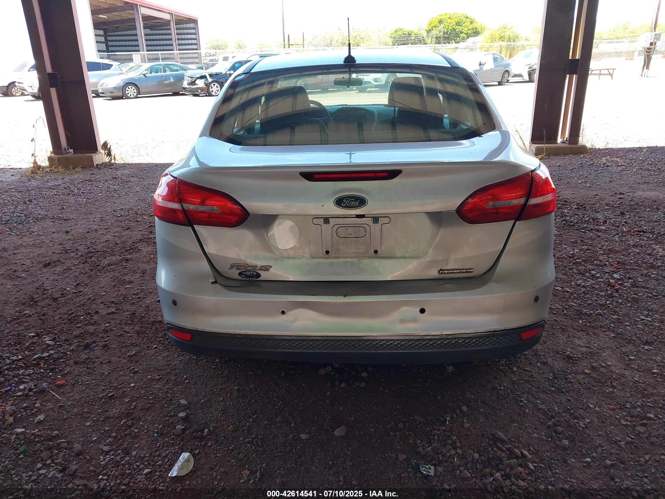 FORD FOCUS image 6