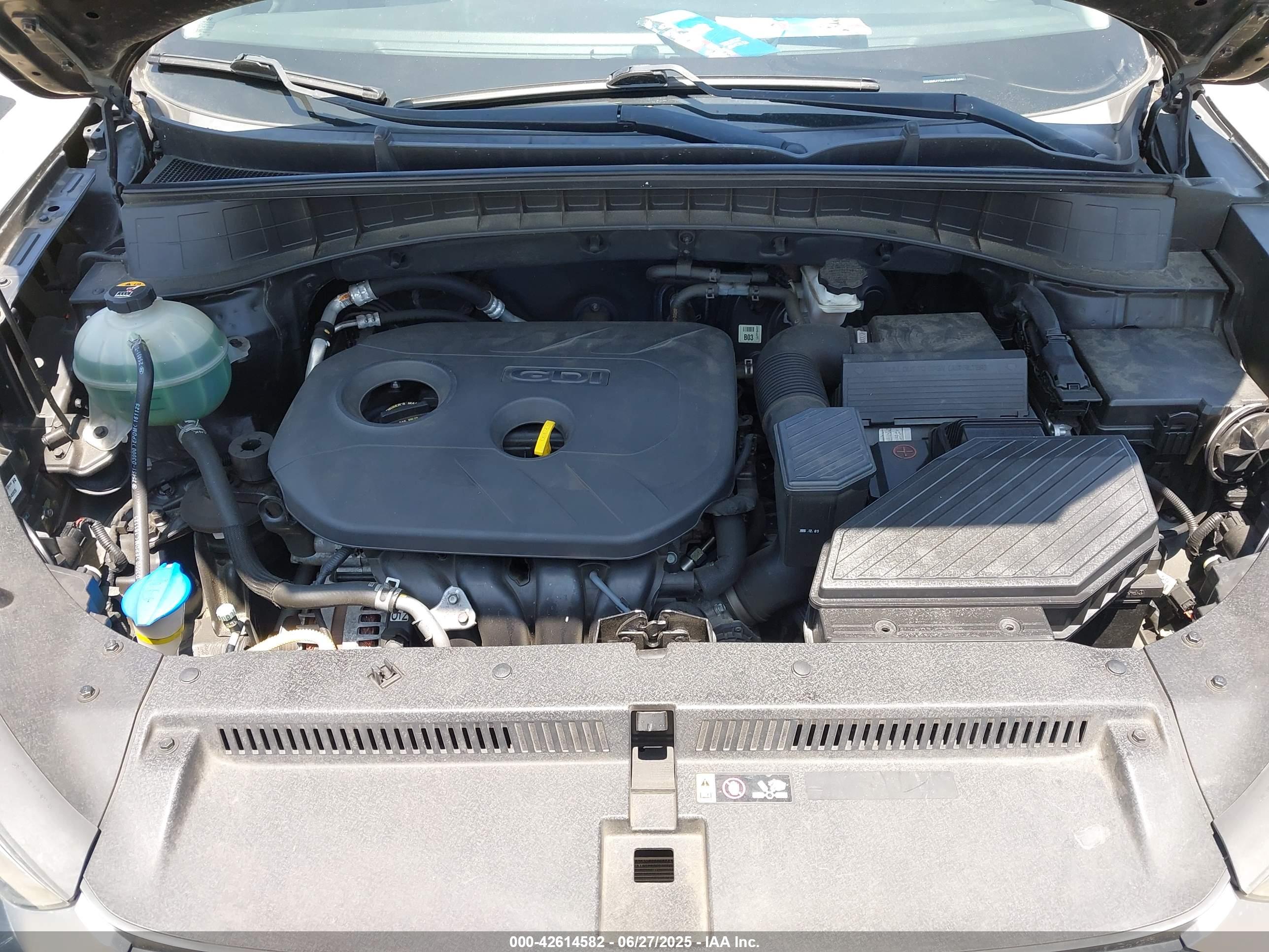 HYUNDAI TUCSON image 10