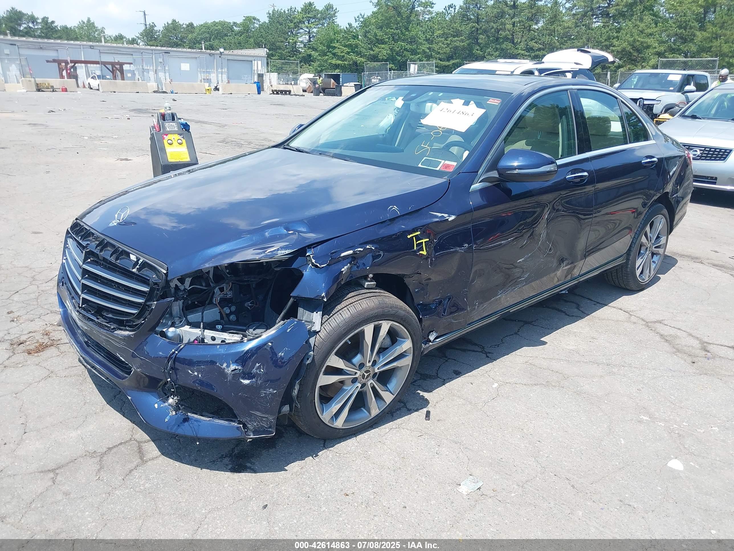 MERCEDES-BENZ C image 2