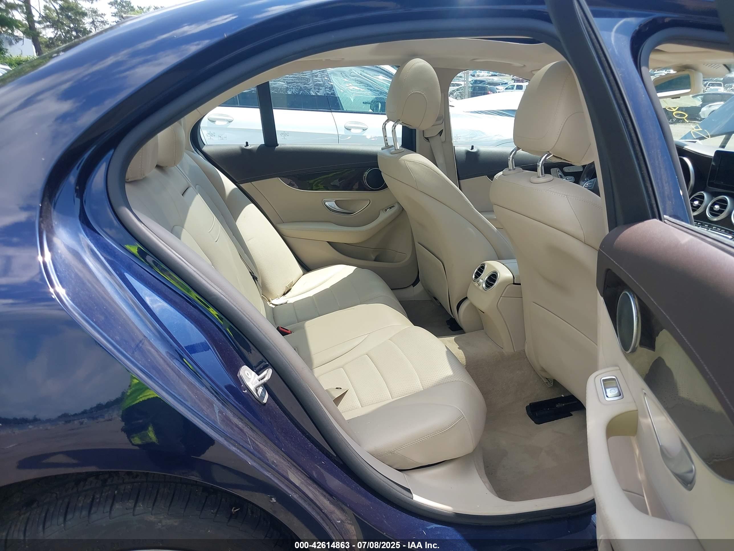 MERCEDES-BENZ C image 8