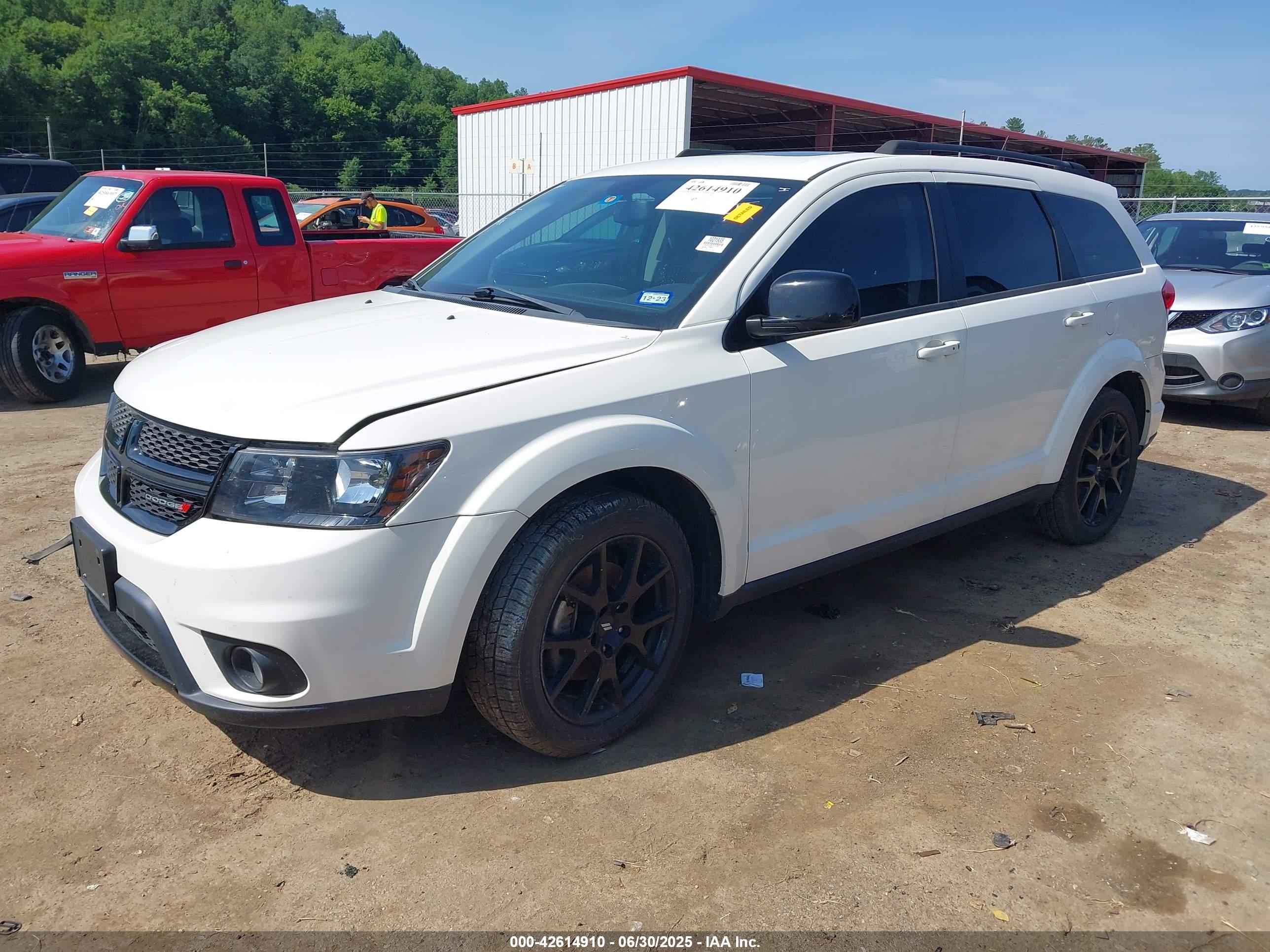 DODGE JOURNEY image 2