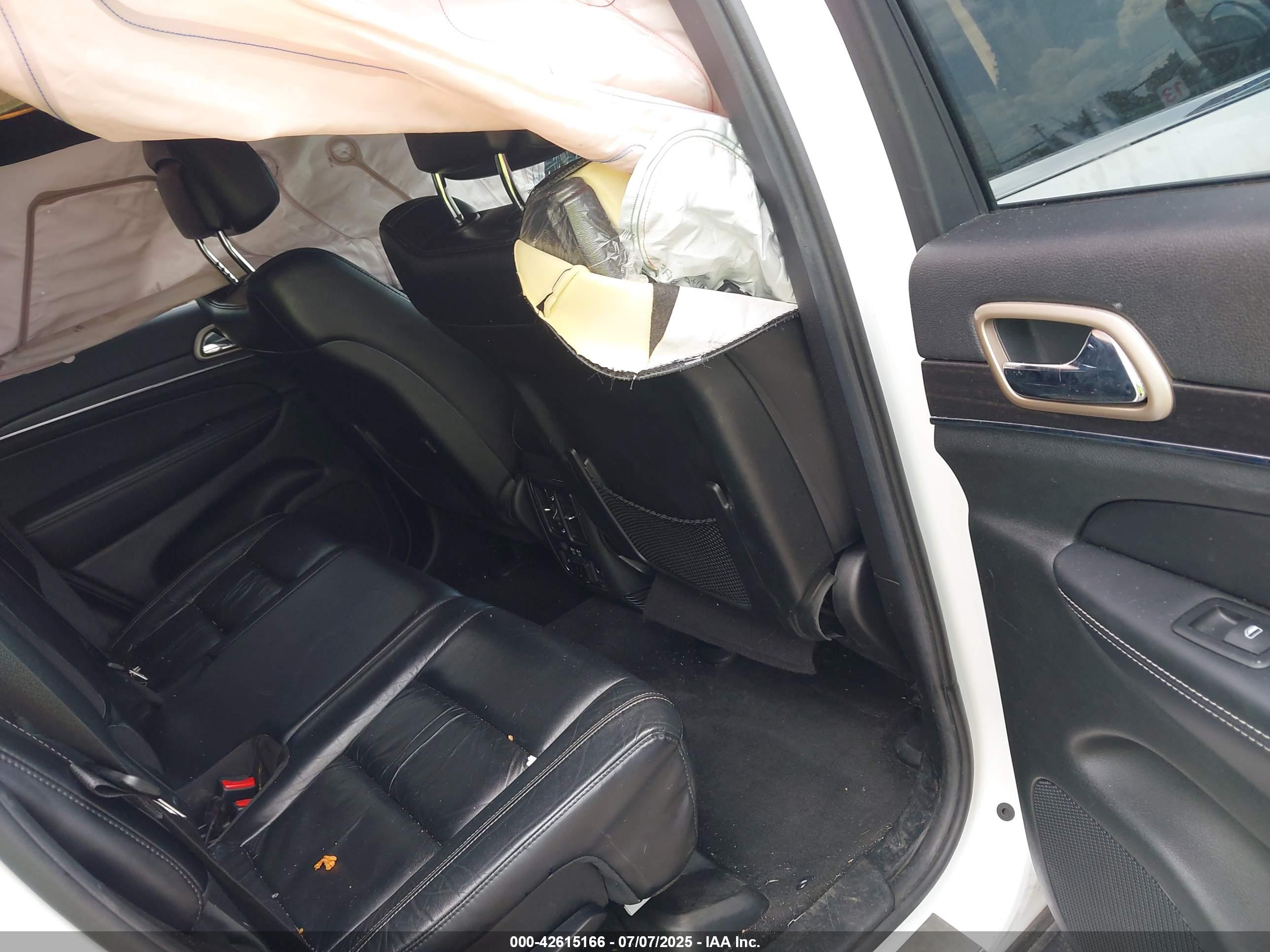 JEEP GRAND image 8